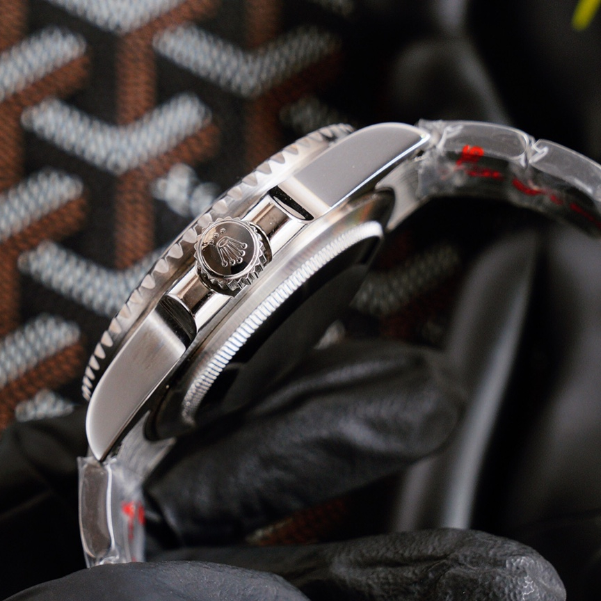 Submariner Silver/Green Multicolor dial 40mm