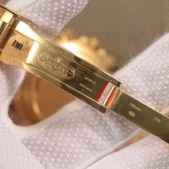 Daytona Pure Golden Multiple dial options 40mm