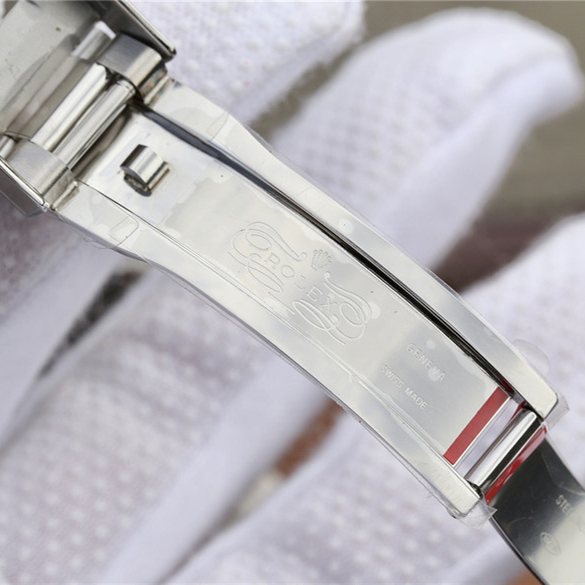 GMT MASTER 2 Black Bezel Multicolor Selection 40mm