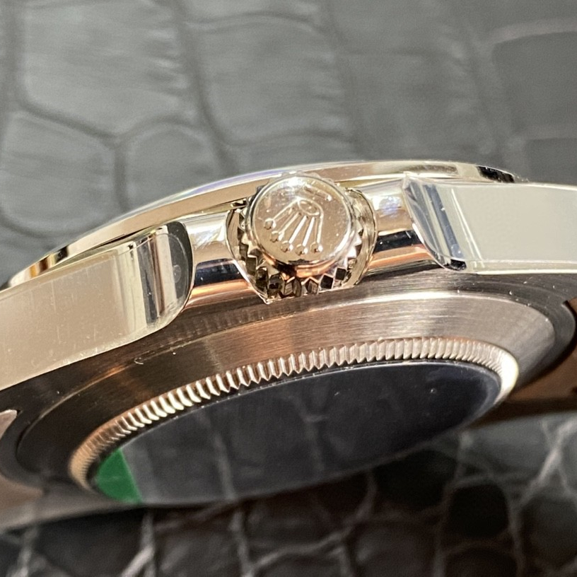 Explorer II Multiple dial options 42mm