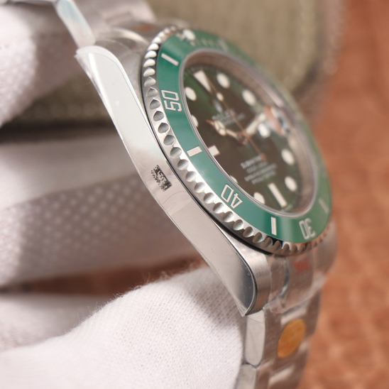 Submariner Silver/Green Multicolor dial 40mm