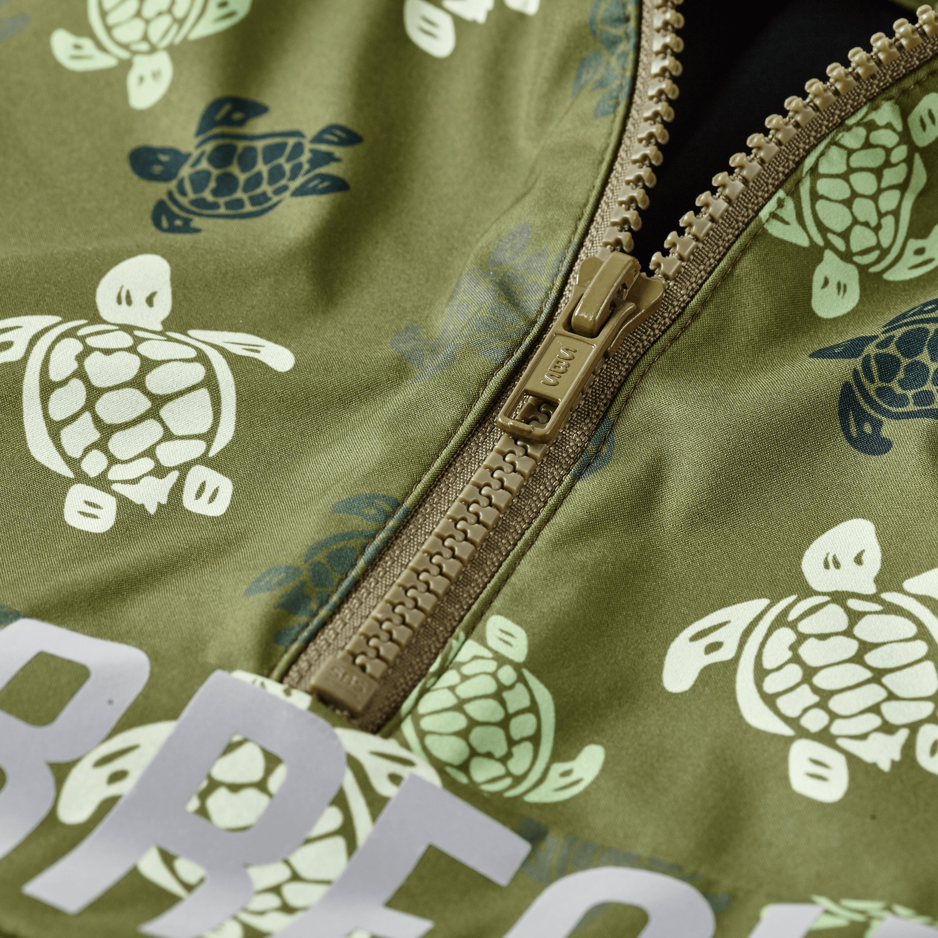 VILEBREQUIN Boys Hooded Jacket Ronde des Tortues Camo