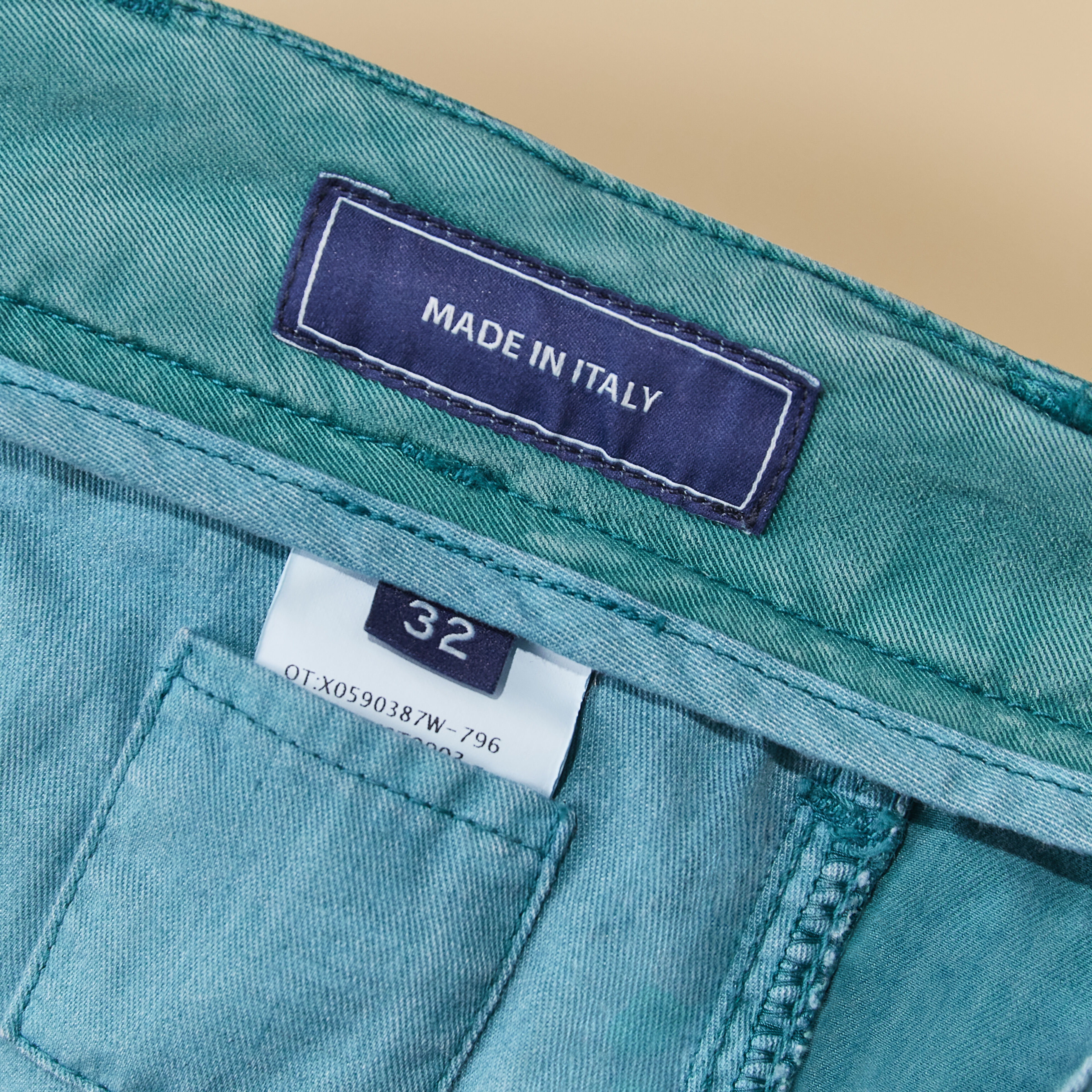 VILEBREQUIN Men Tencel Cotton Bermuda Shorts Solid | EMERALD / Green