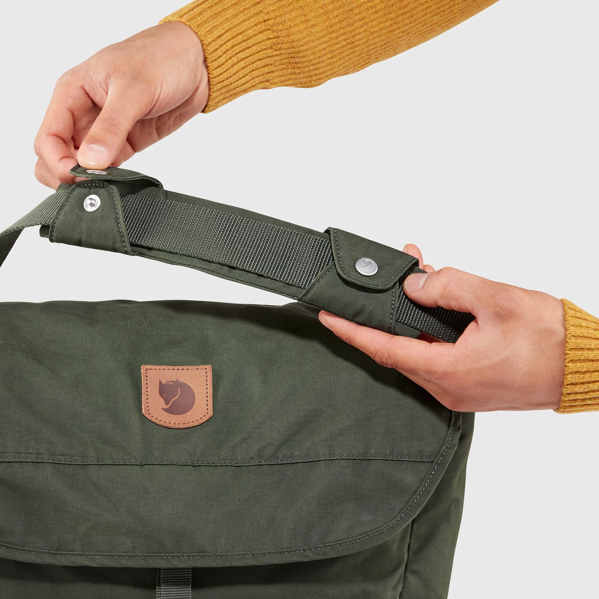GREENLAND SHOULDER BAG