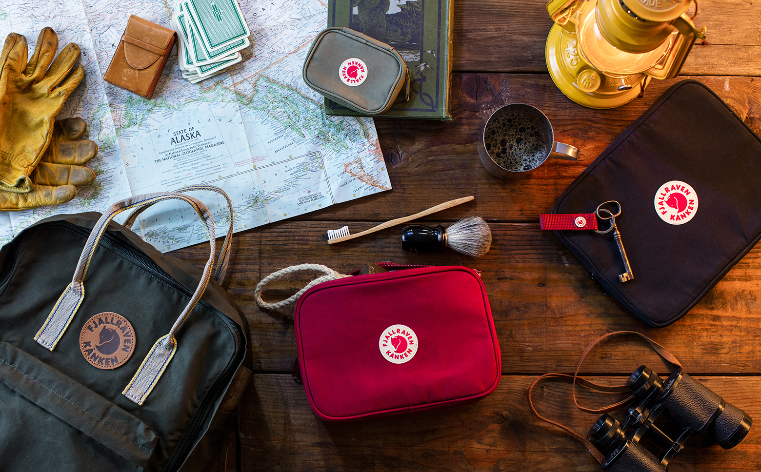 KÅNKEN Travel Wallet