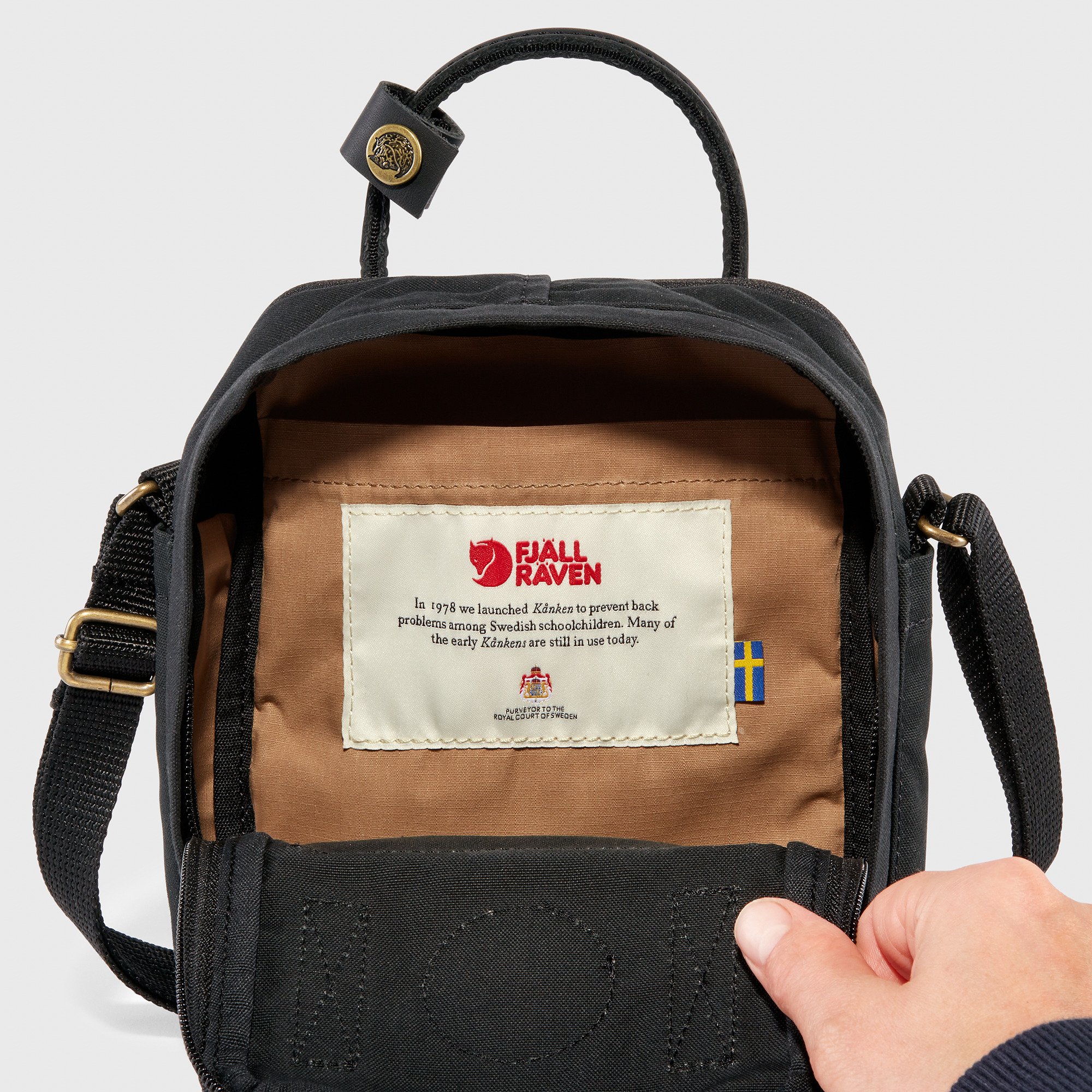 KÅNKEN No. 2 Black Sling