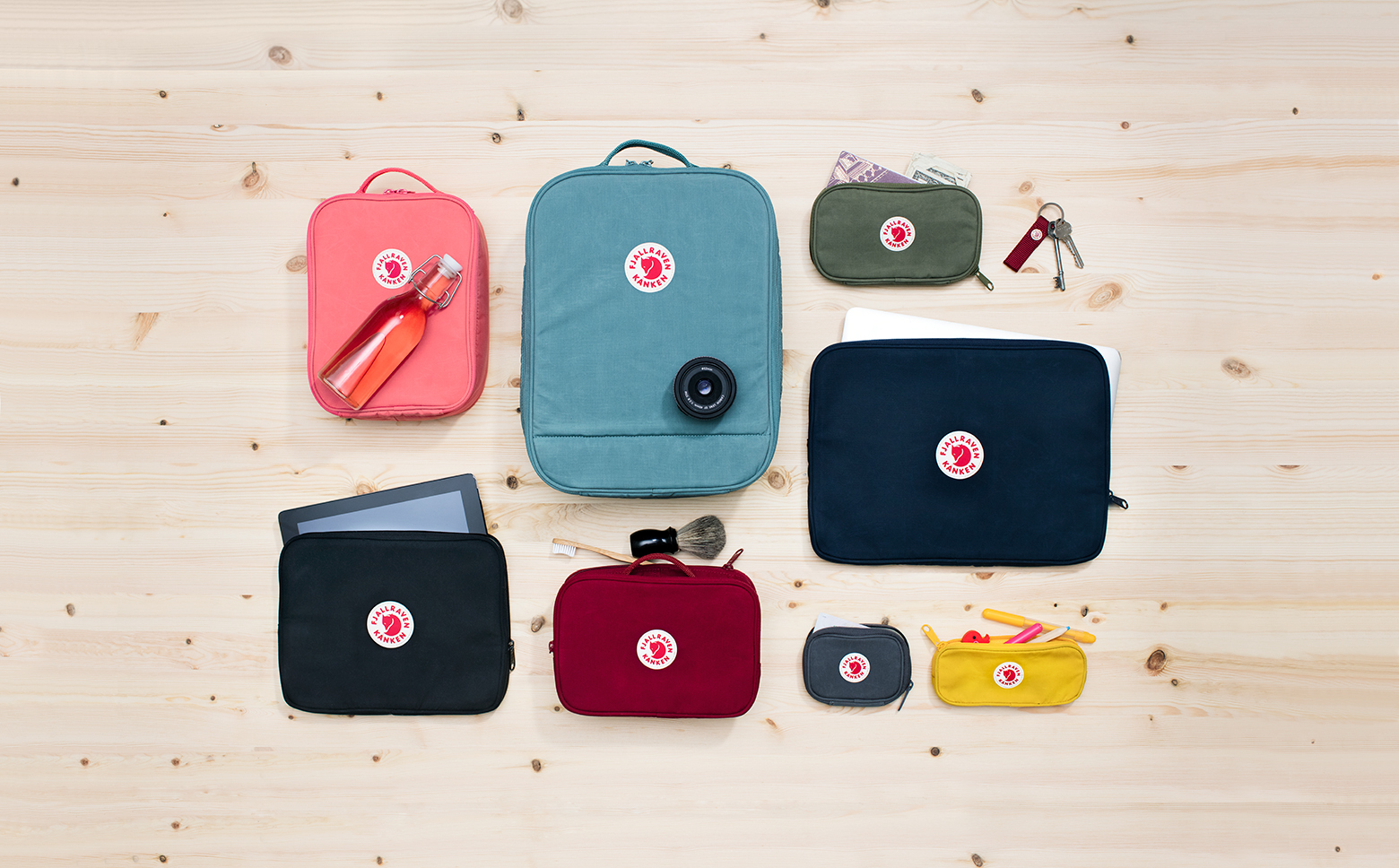 KÅNKEN Travel Wallet
