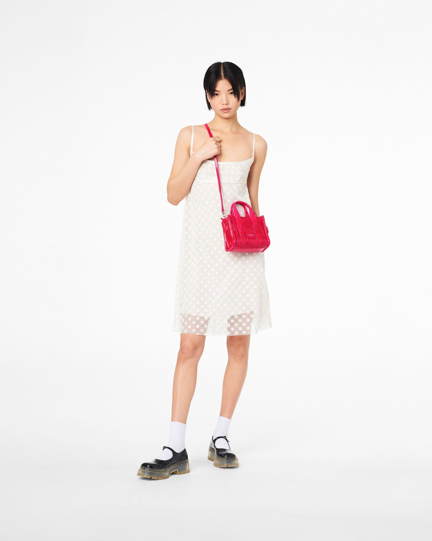 The Shiny Crinkle Leather Crossbody Tote | Marc Jacobs Outlet