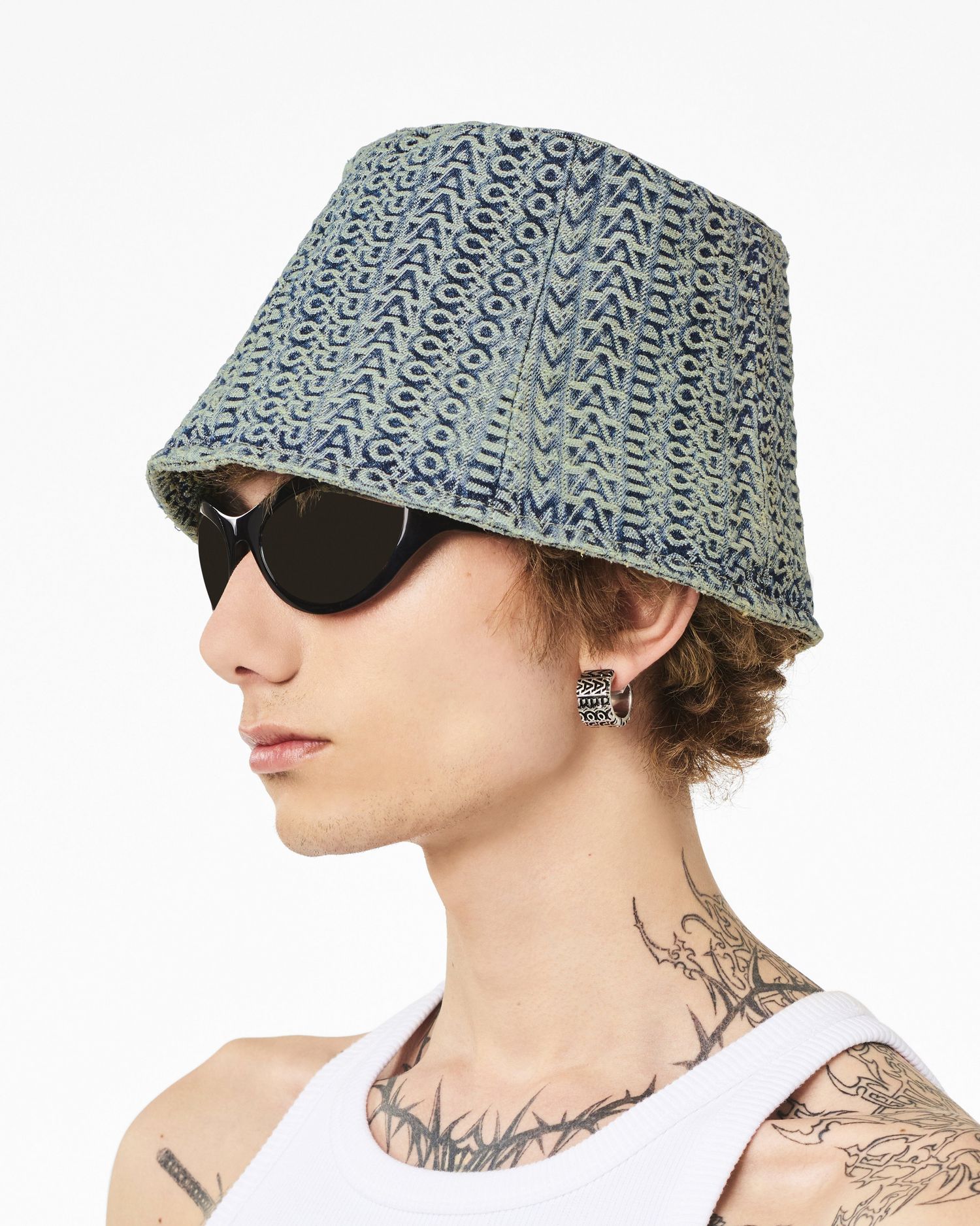 The Washed Monogram Denim Bucket Hat | Marc Jacobs Outlet