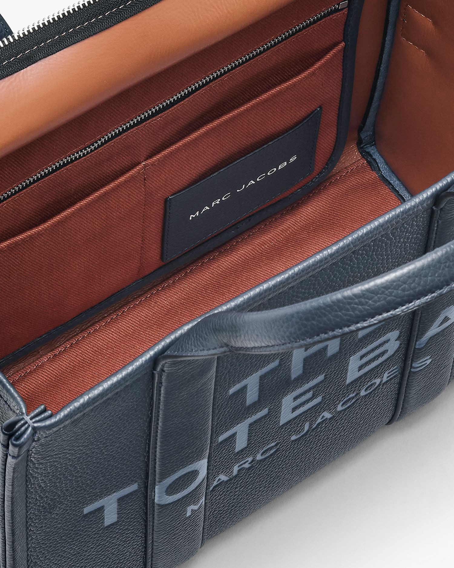 The Leather Medium Tote Bag | Marc Jacobs Outlet