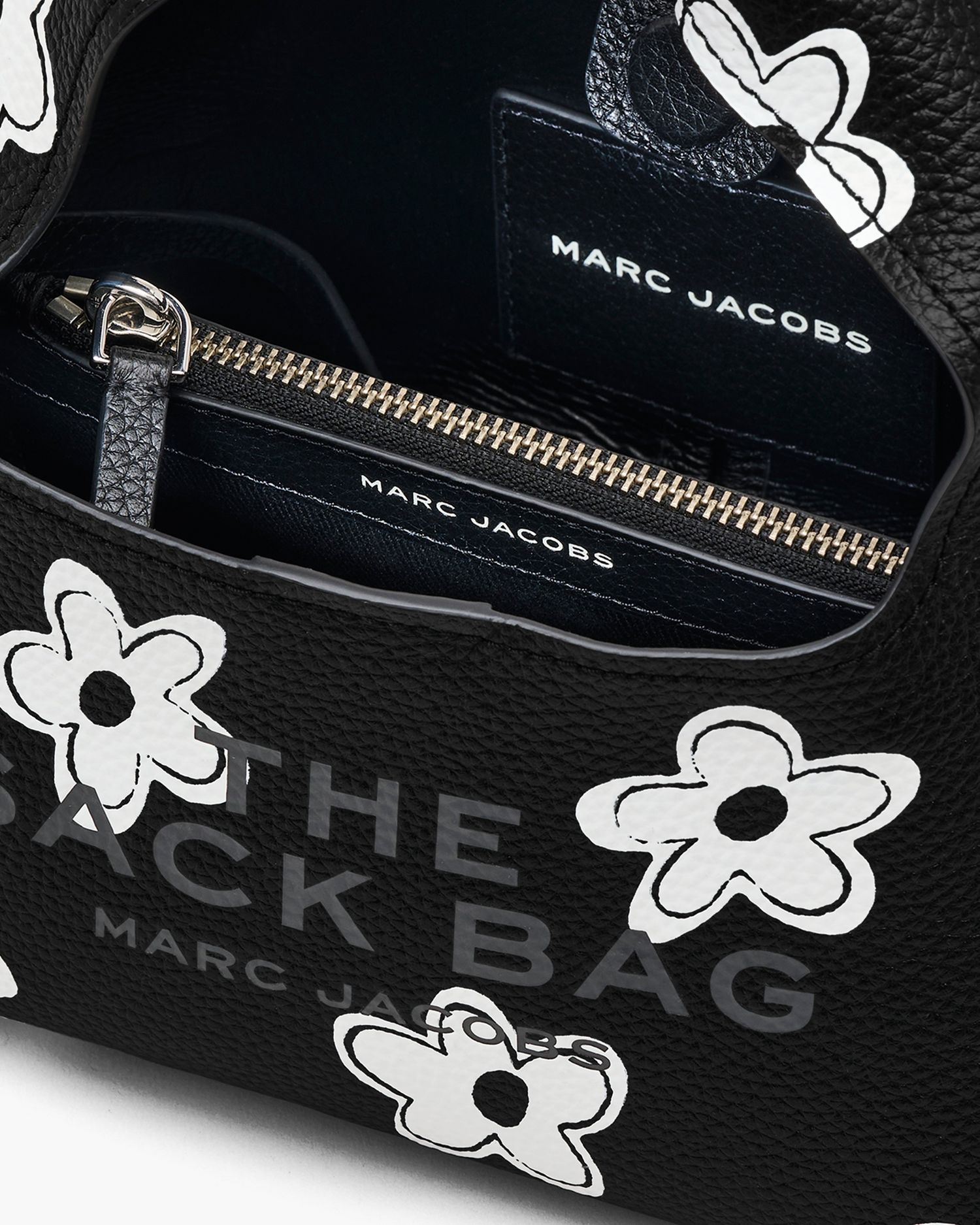 The Daisy Mini Sack Bag | Marc Jacobs Outlet