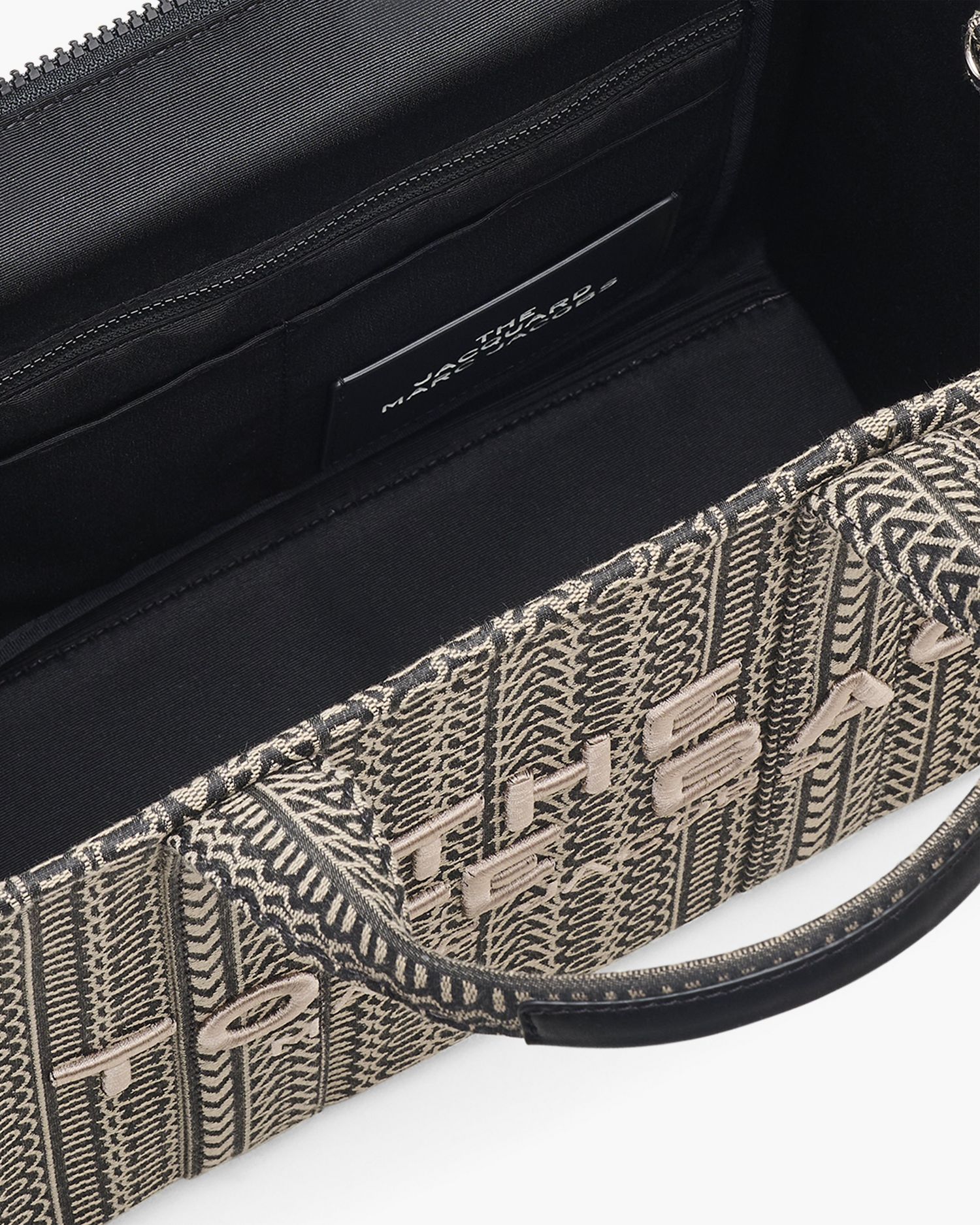 The Monogram Jacquard Medium Tote Bag | Marc Jacobs Outlet