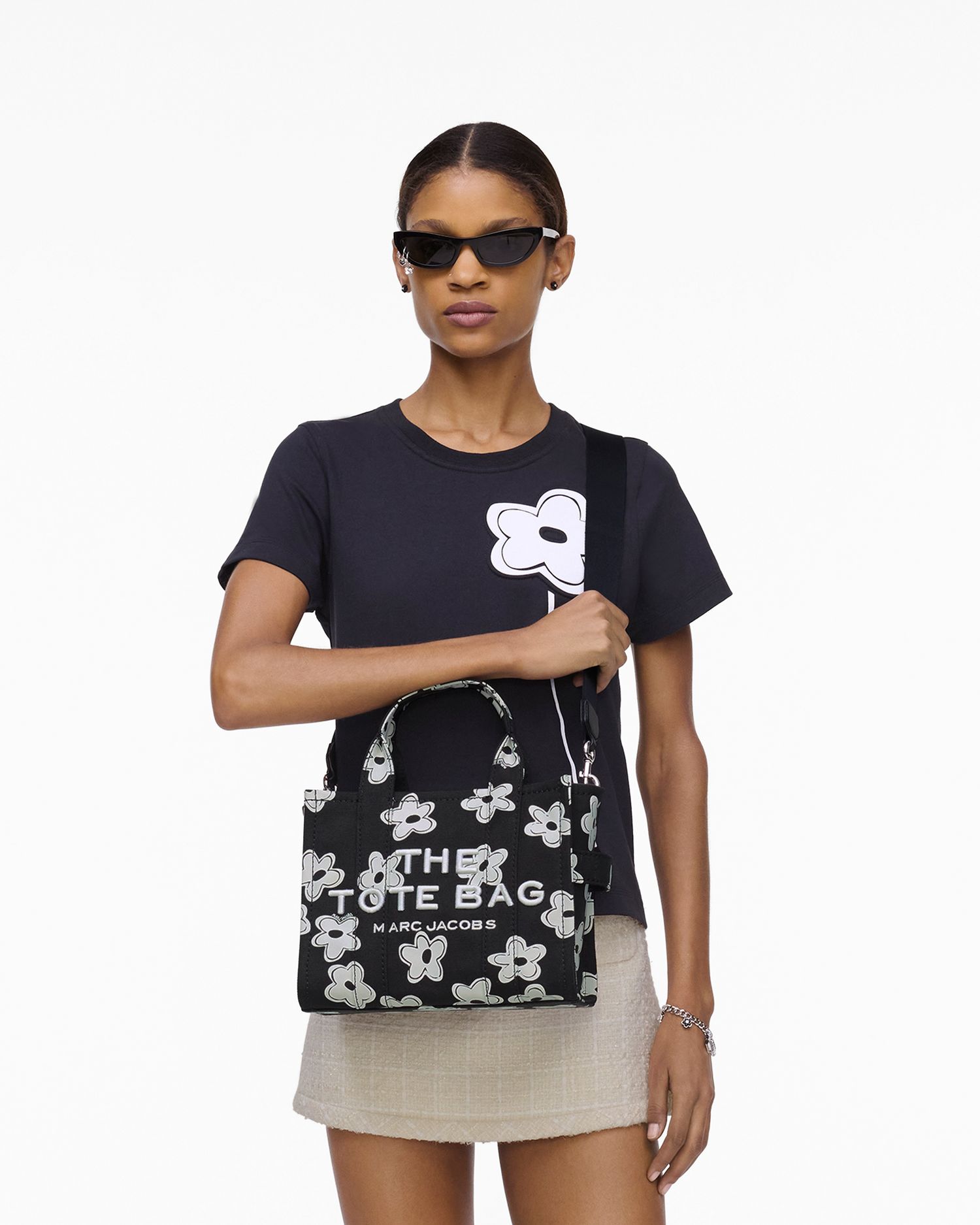 The Daisy Canvas Small Tote Bag | Marc Jacobs Outlet