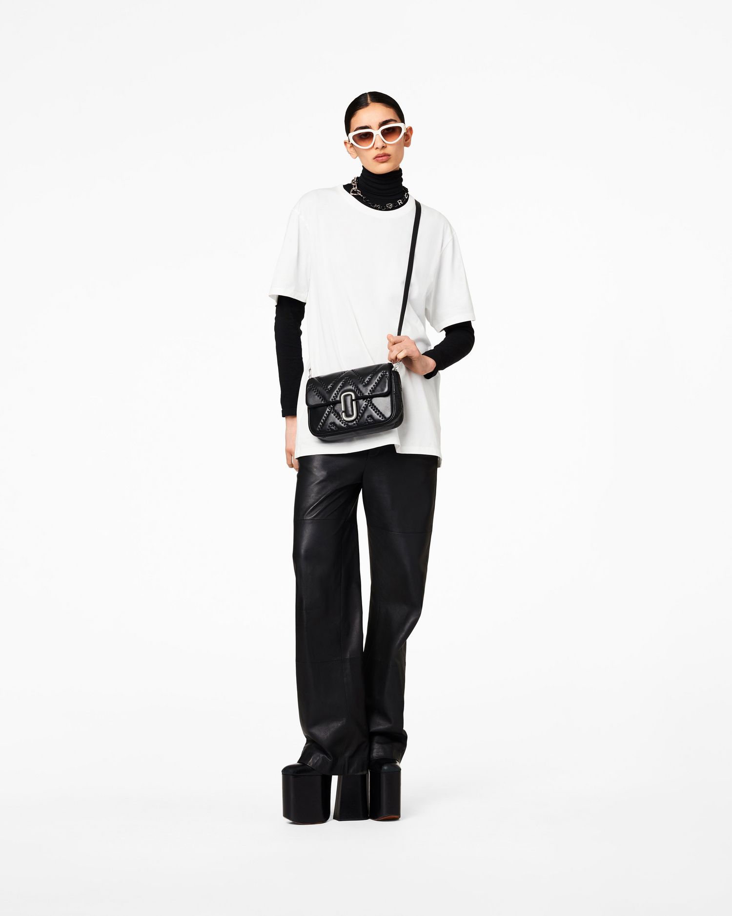 The Quilted Leather J Marc Shoulder Bag | Marc Jacobs Outlet