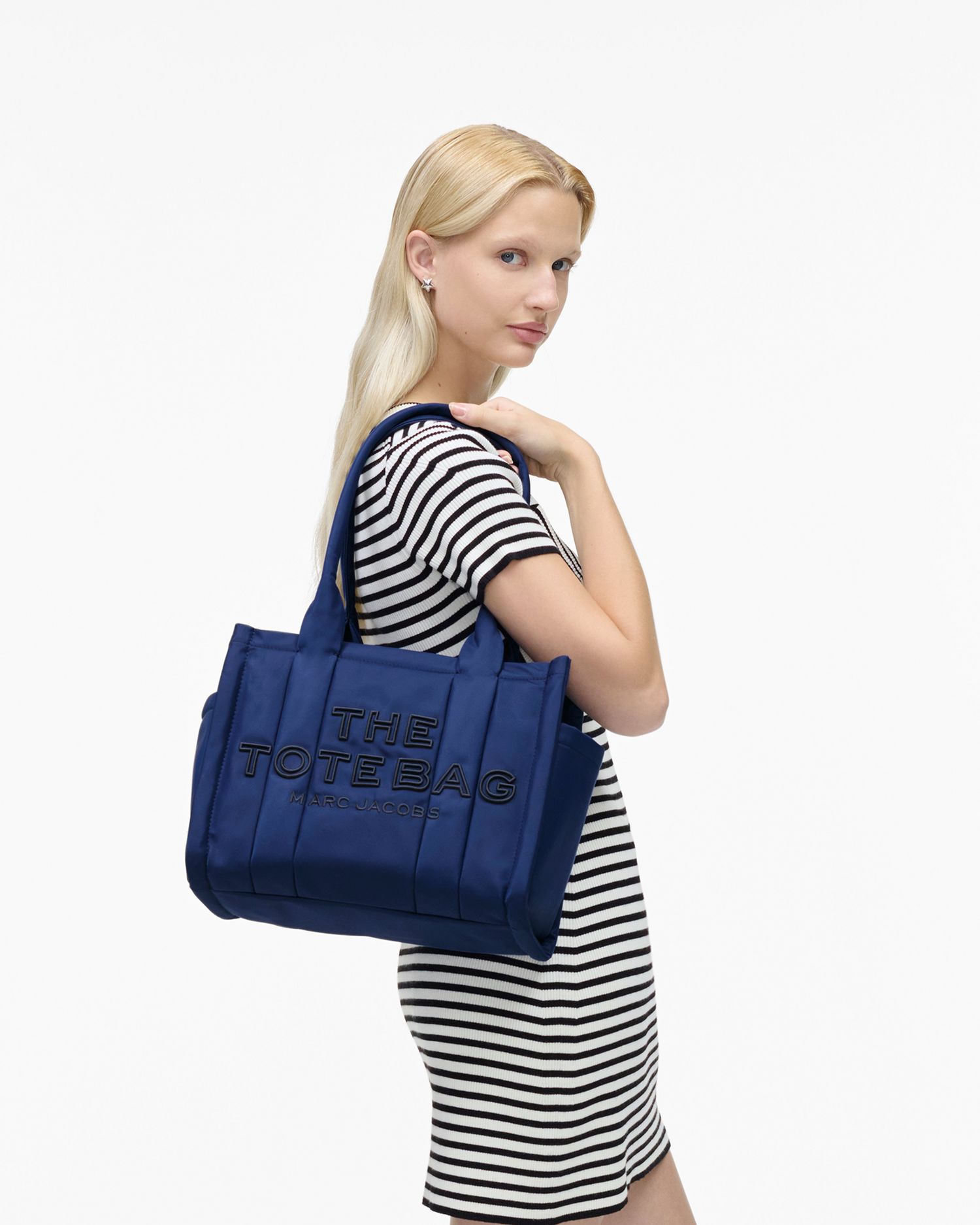 The Puffy Nylon Medium Tote Bag | Marc Jacobs Outlet