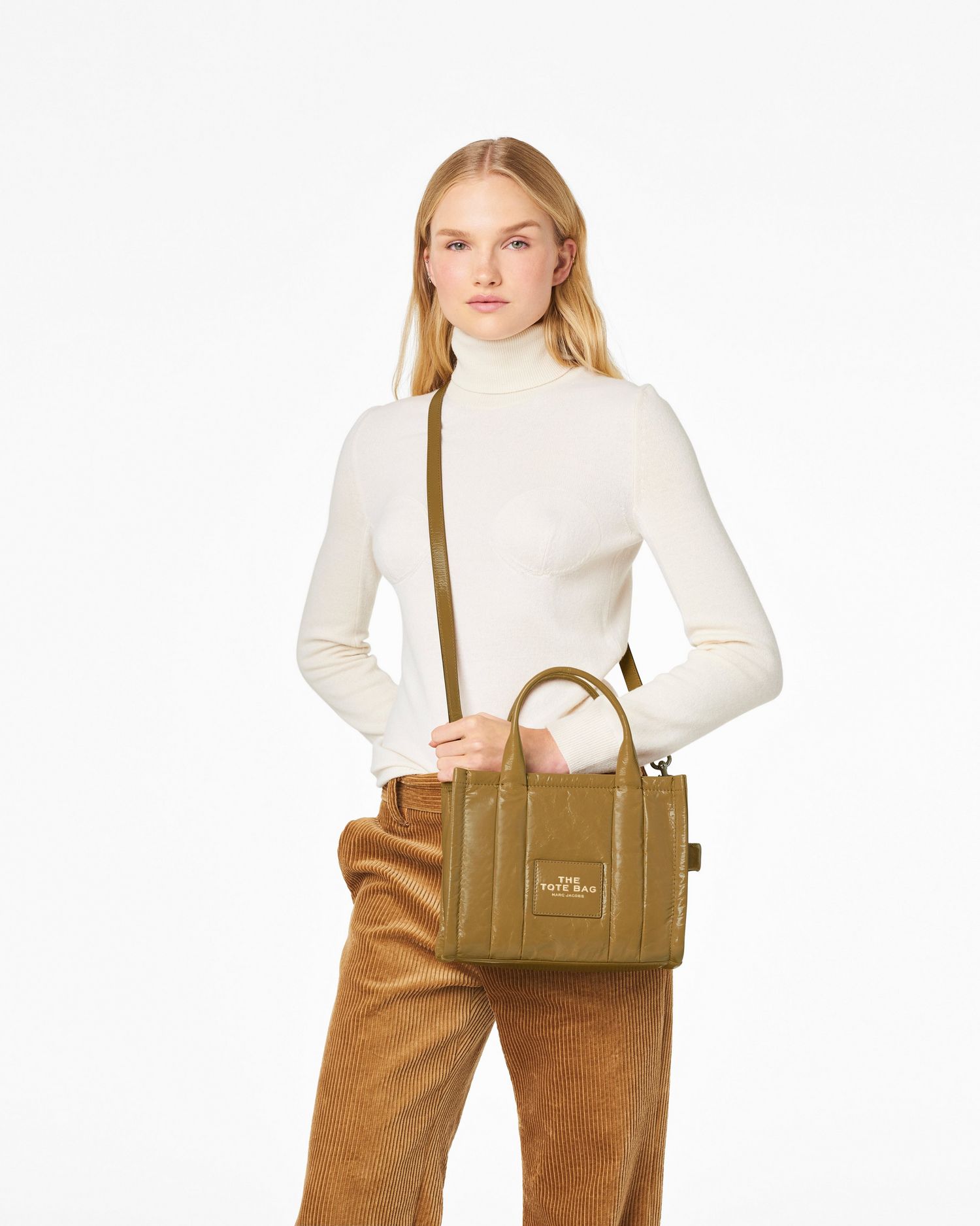 The Shiny Crinkle Leather Small Tote | Marc Jacobs Outlet