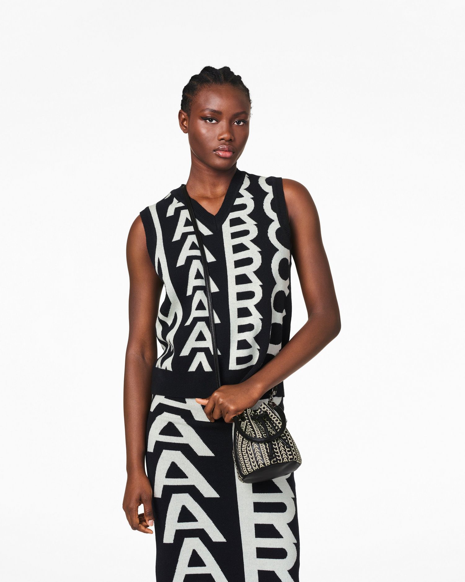 The Monogram Leather Mini Bucket Bag | Marc Jacobs Outlet