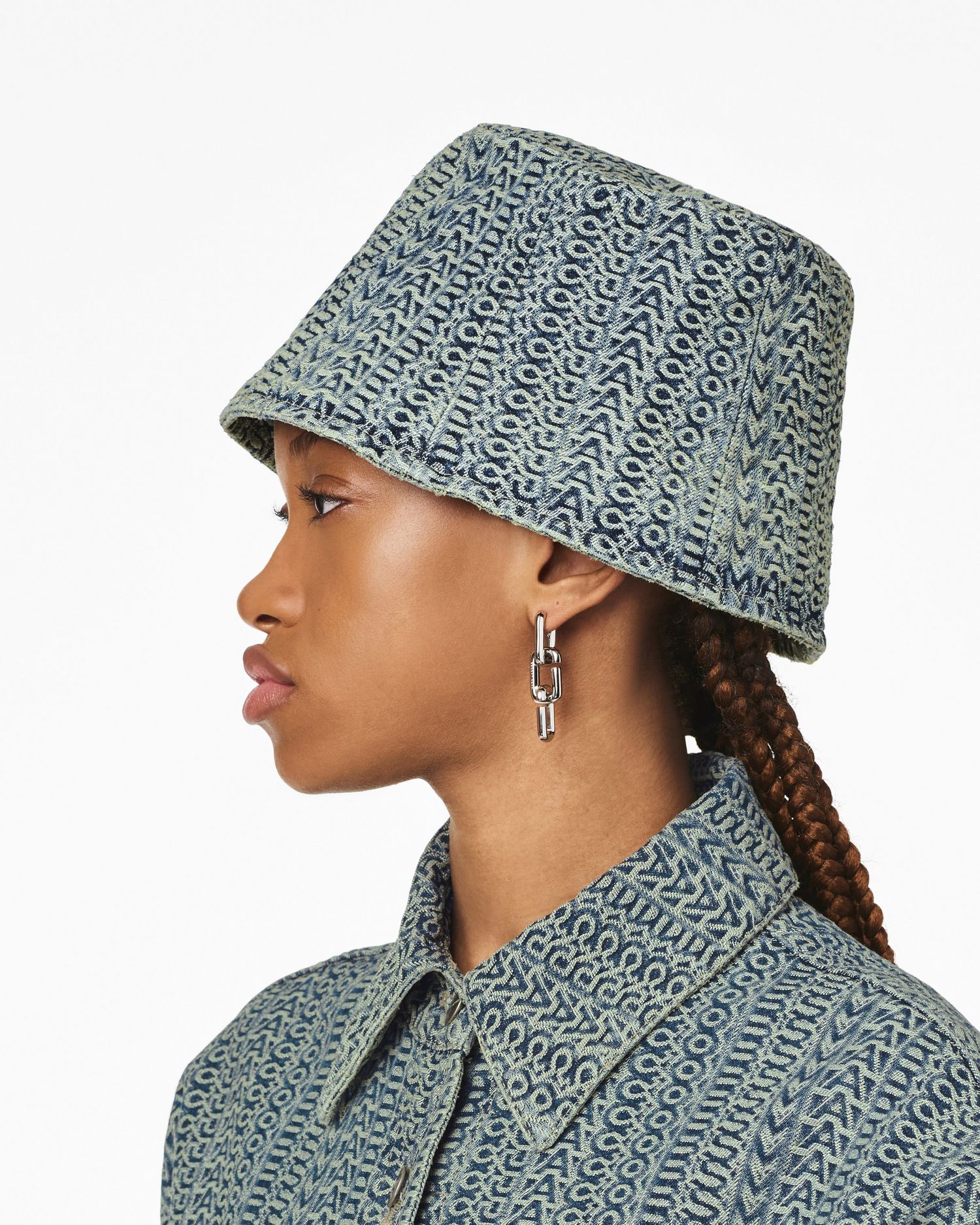 The Washed Monogram Denim Bucket Hat | Marc Jacobs Outlet