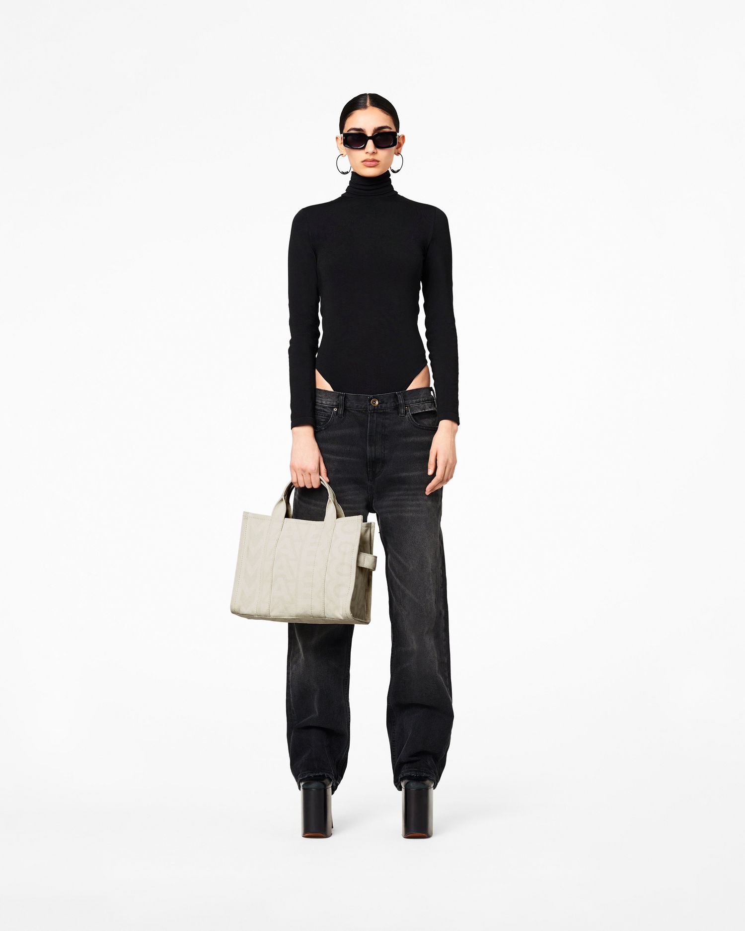 The Outline Monogram Medium Tote Bag | Marc Jacobs Outlet