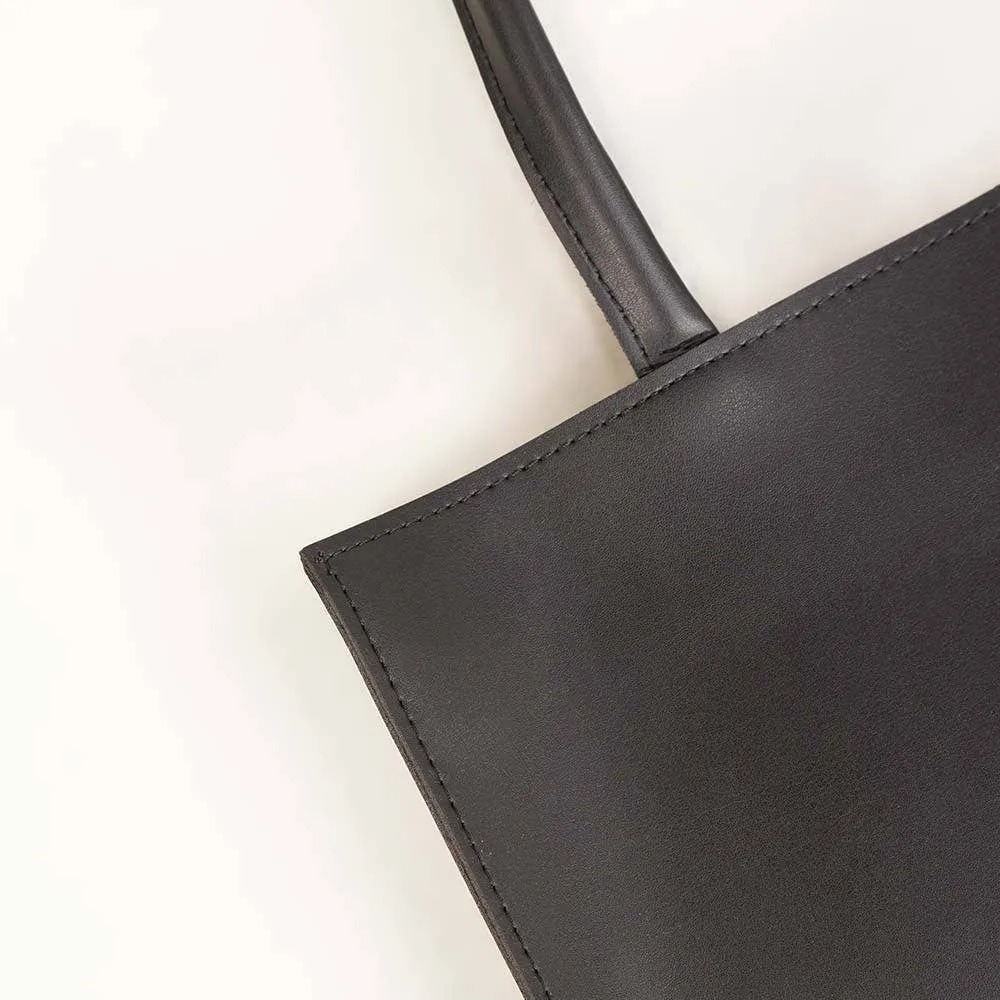 Penduy Black Tote Bag