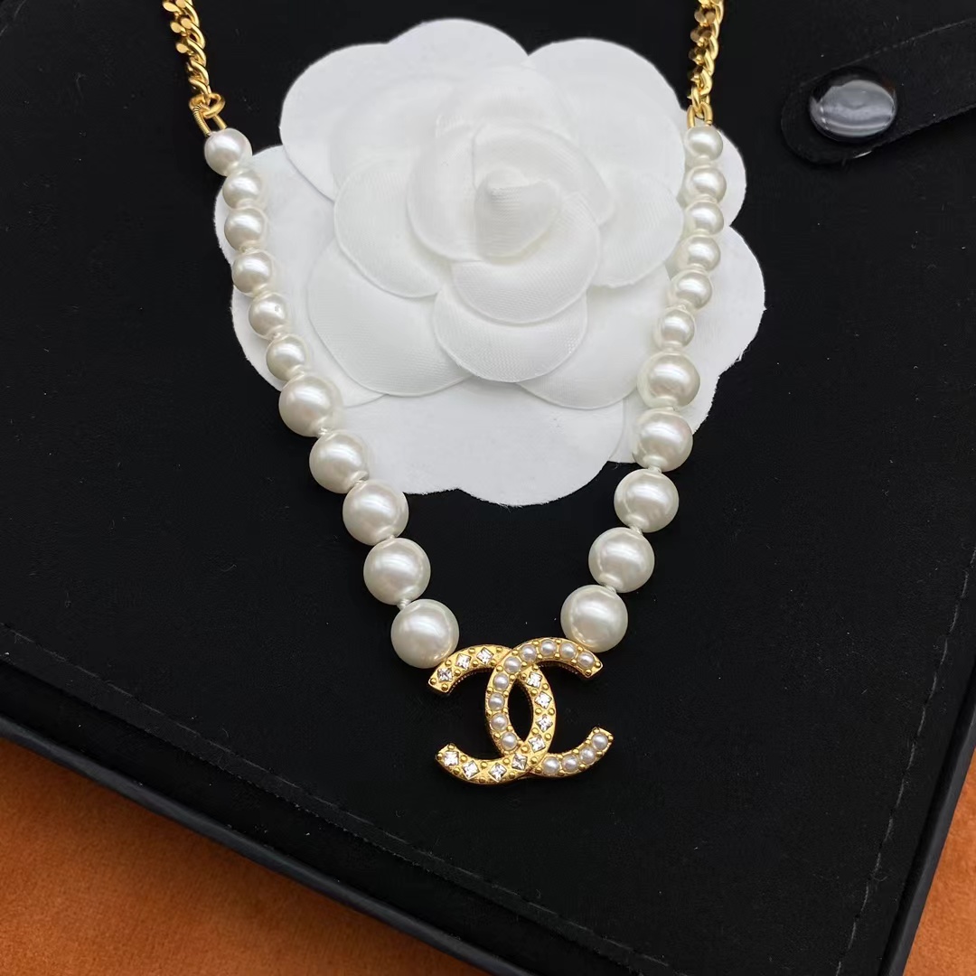 replica Chanel Half Pearl Half Chain Double C Pendant Necklace - H Lin Jewelry