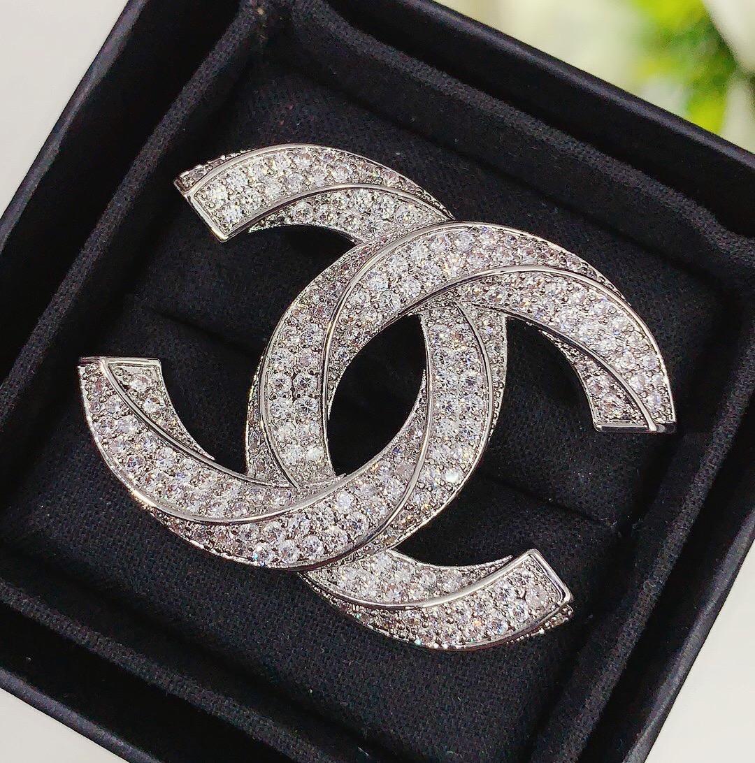 replica Chanel Super Sparkling Diamond Paved Brooch - H Lin Jewelry