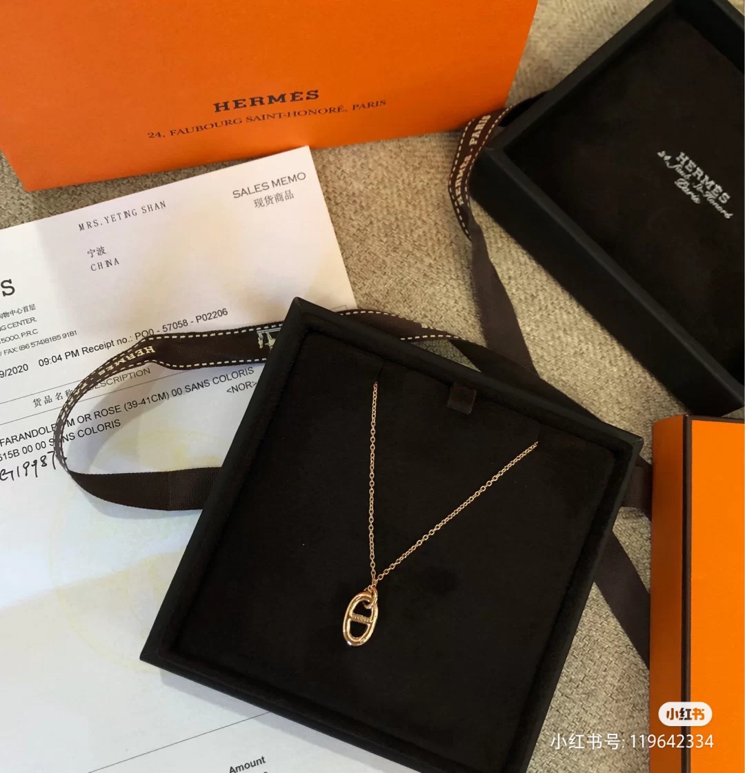 replica Hermes Pig Nose Pendant Necklace - No Diamond - H Lin Jewelry