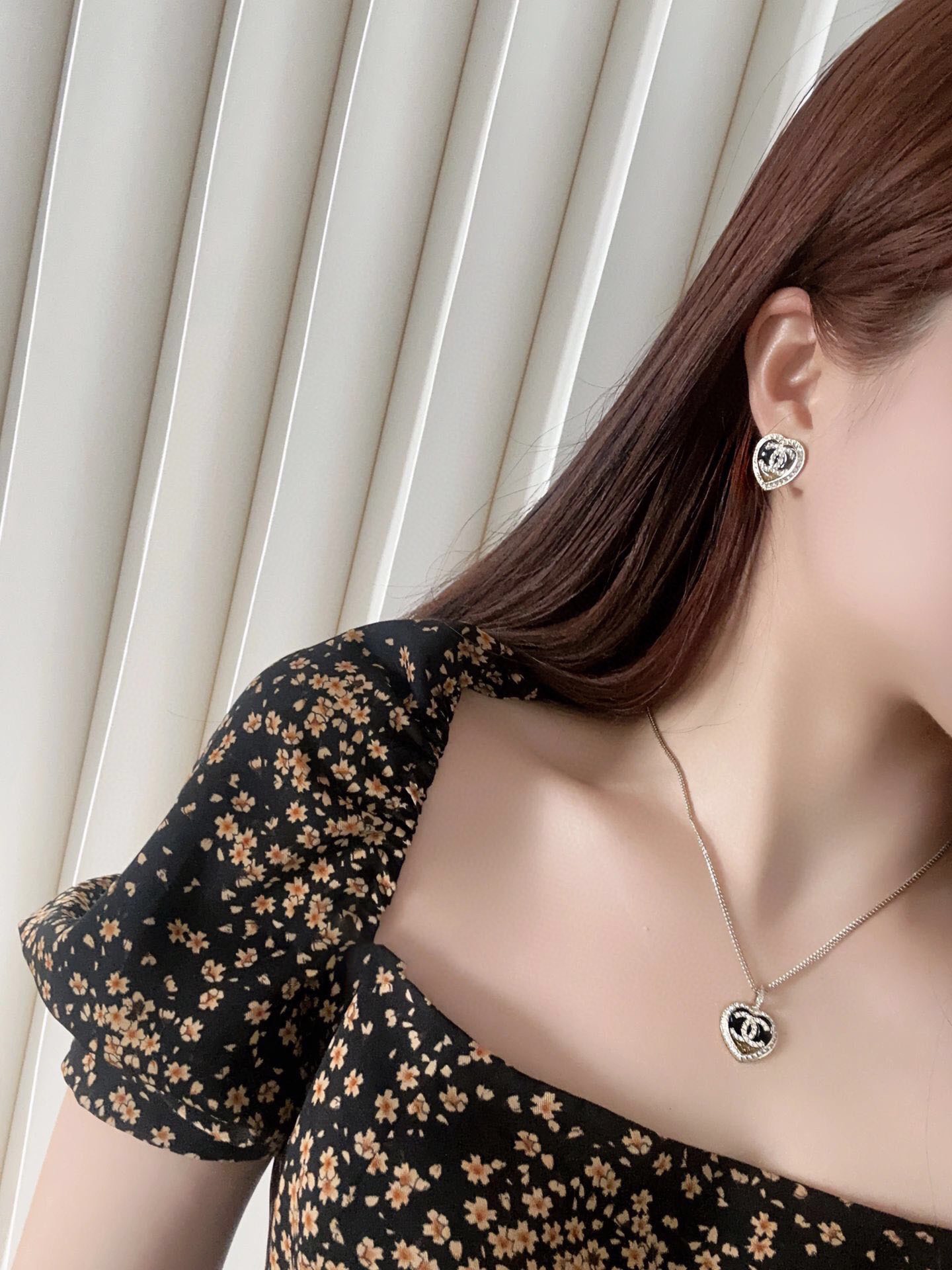 replica Chanel Colorblock Gold Black Heart Bracelet Earrings Necklace - H Lin Jewelry