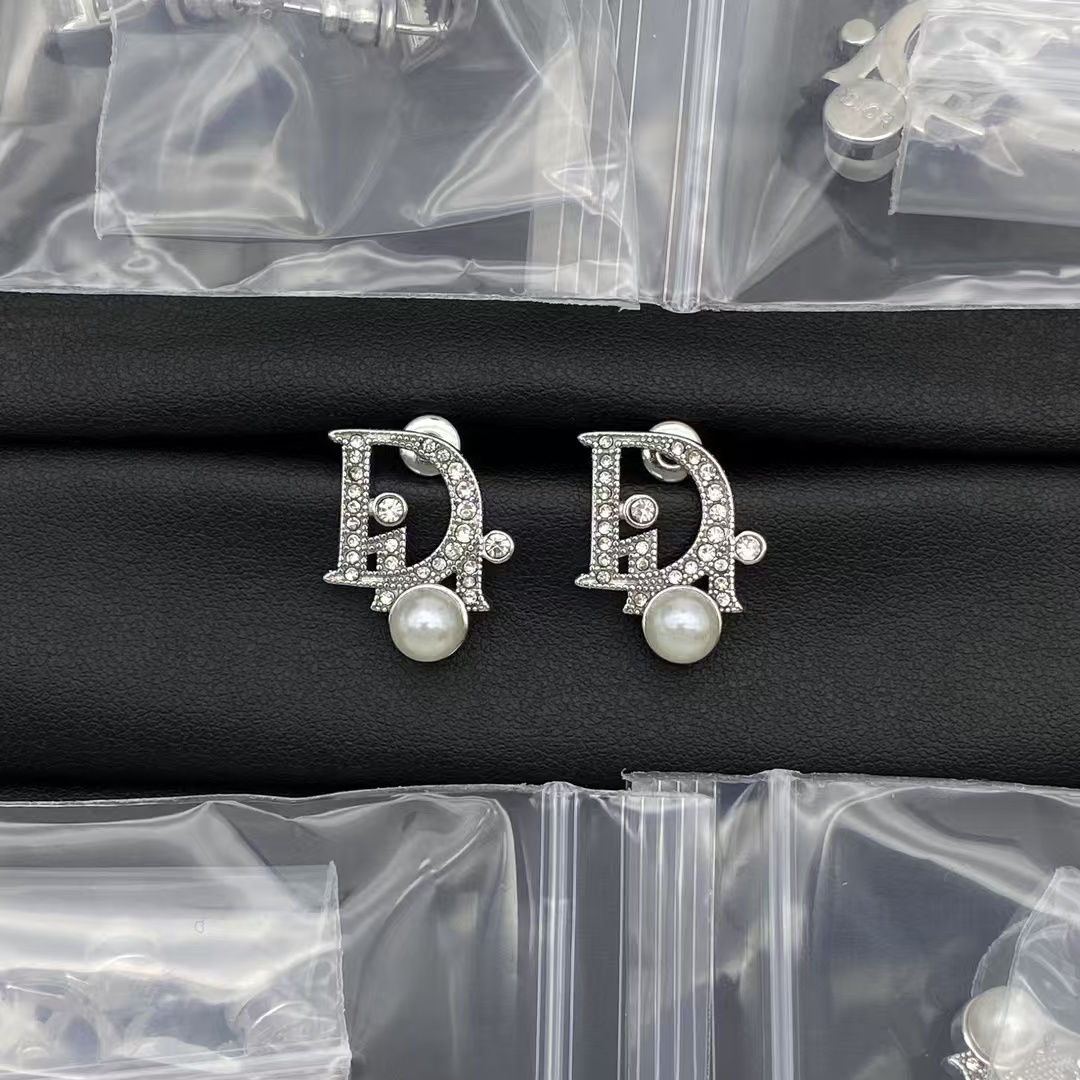 replica Dior Letters Pearl Stud Earrings - H Lin Jewelry