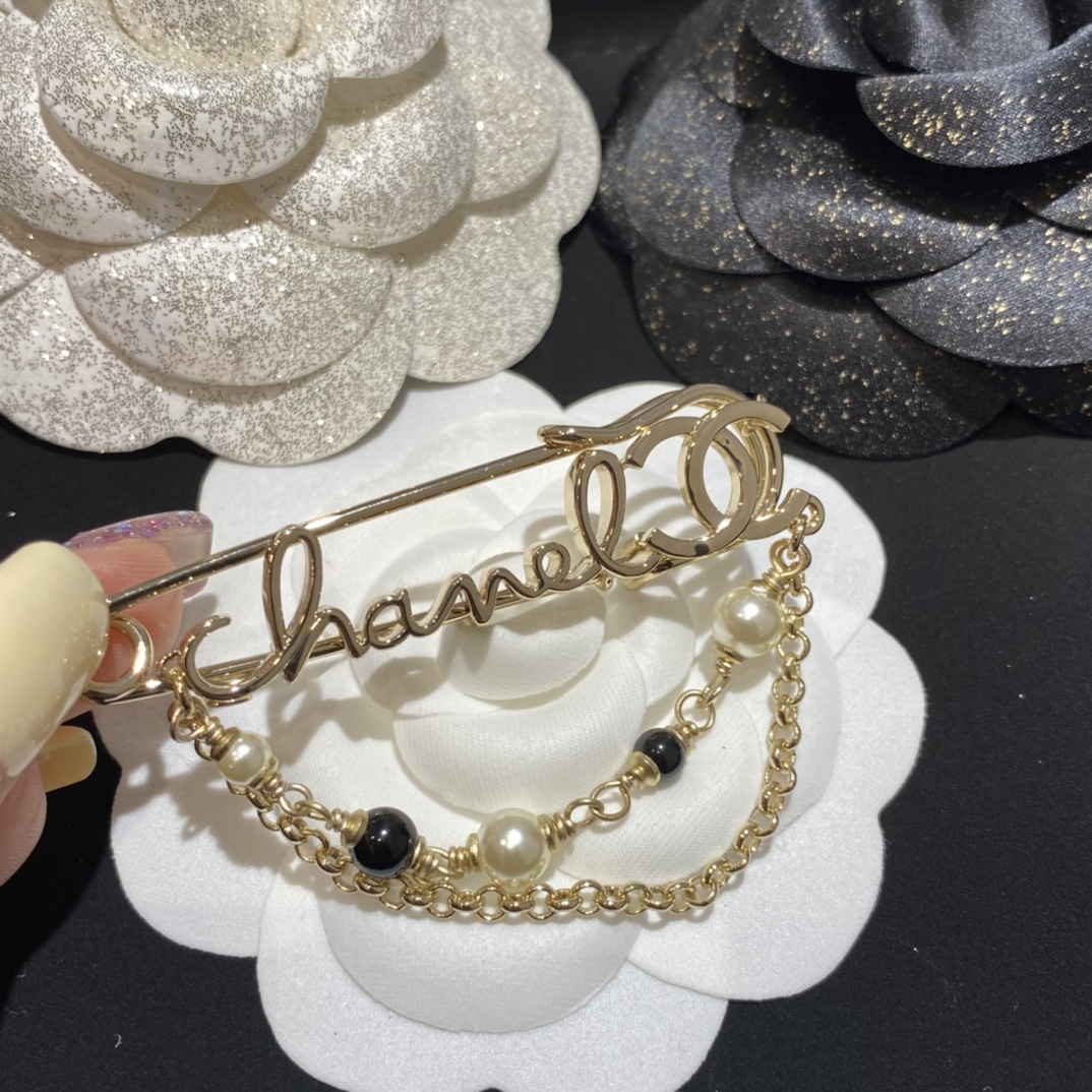 replica Chanel Pearl and Chain Pin Brooch - H Lin Jewelry