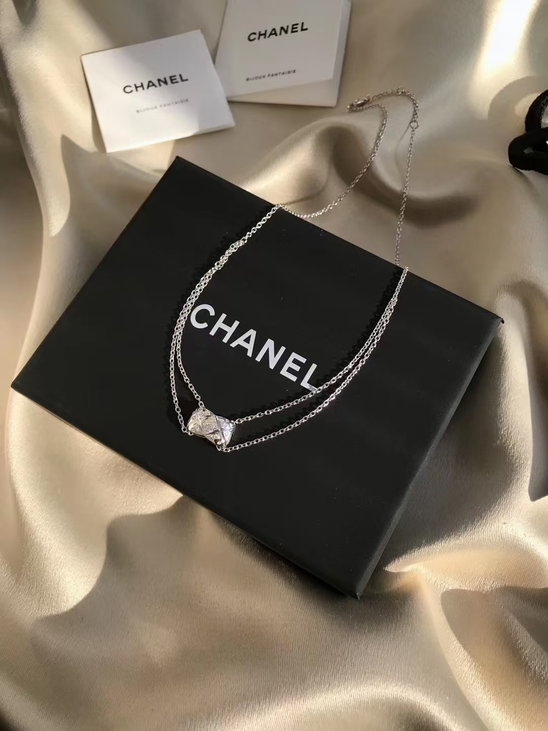 replica Chanel Coco Crush White Gold Necklace - H Lin Jewelry