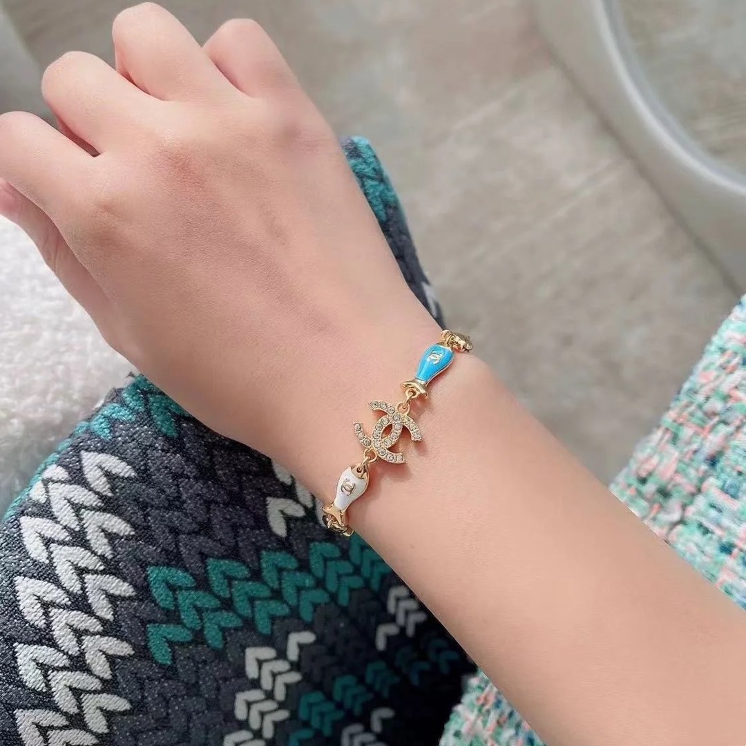 replica Chanel Color-Blocked White Blue Fish Bracelet - H Lin Jewelry