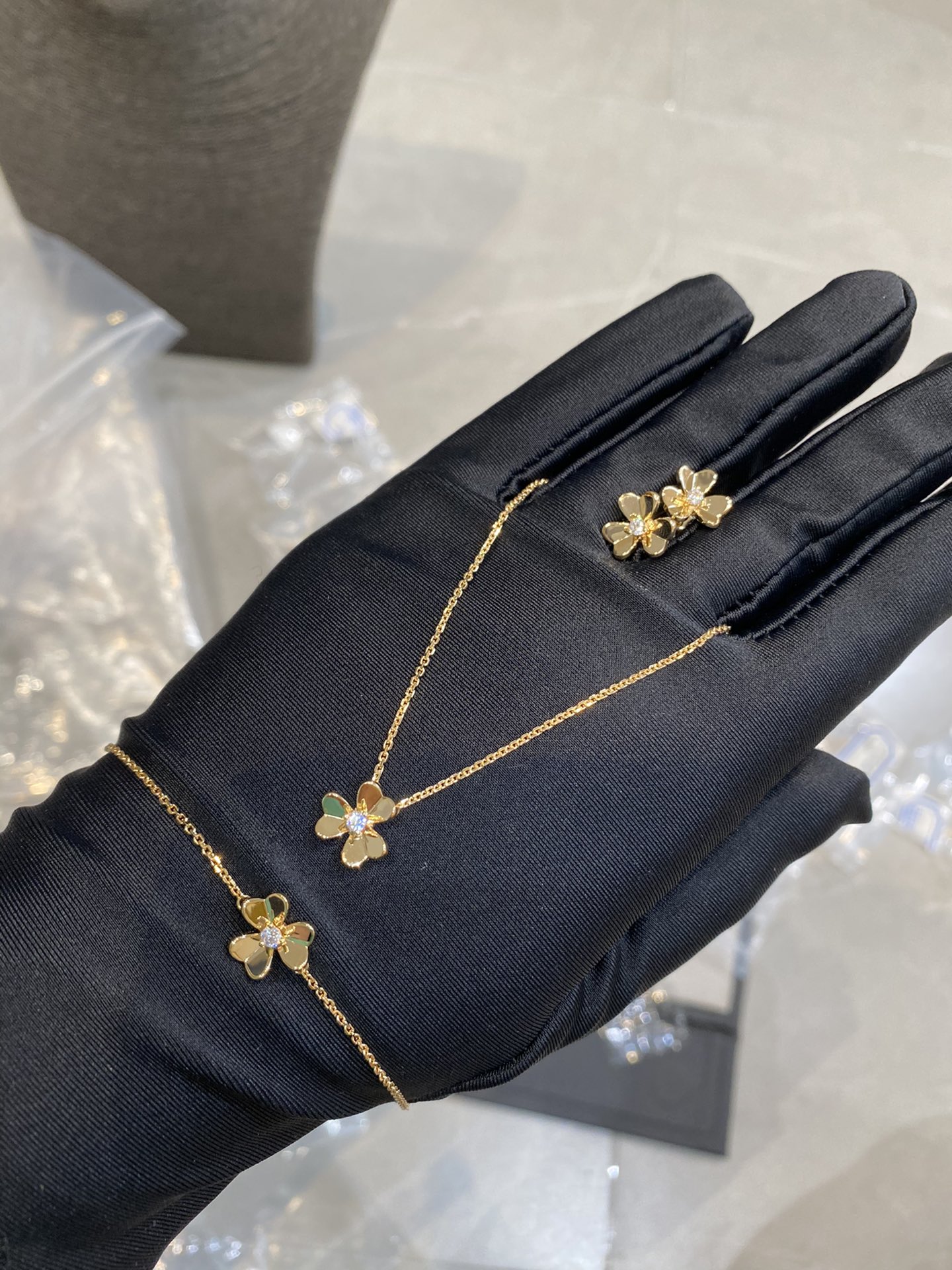 replica Van Cleef & Arpels Flora Earrings Bracelet Necklace - H Lin Jewelry