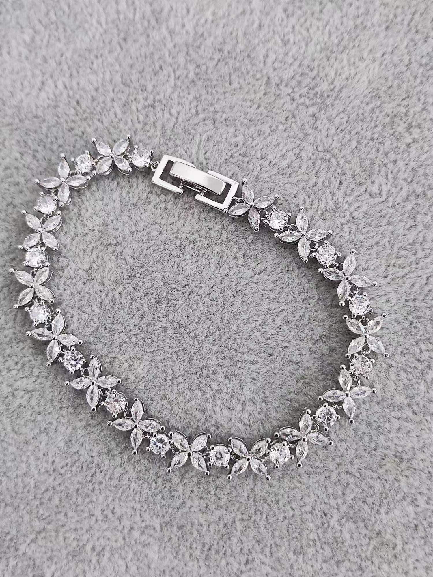 replica Tiffany Cluster Tennis Bracelet in Platinum with Diamonds - H Lin Jewelry