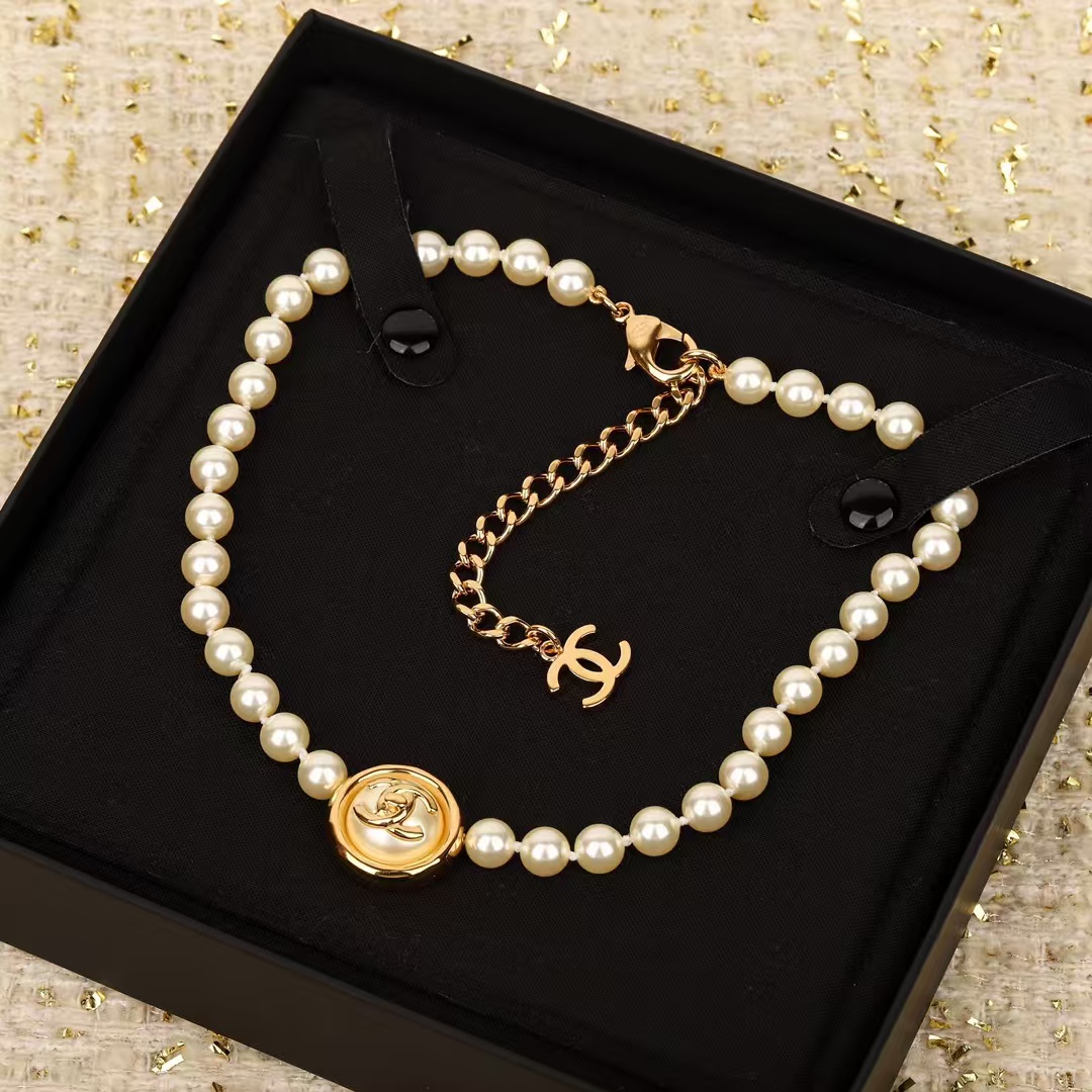 replica Chanel Enhancer Double C Pendant Pearl Choker Necklace - H Lin Jewelry
