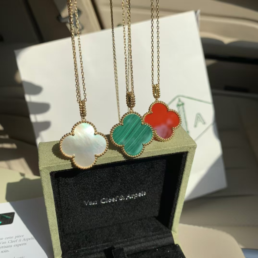 replica Van Cleef & Arpels Vintage Alhambra Pendant Large Clover Sweater Necklace - H Lin Jewelry