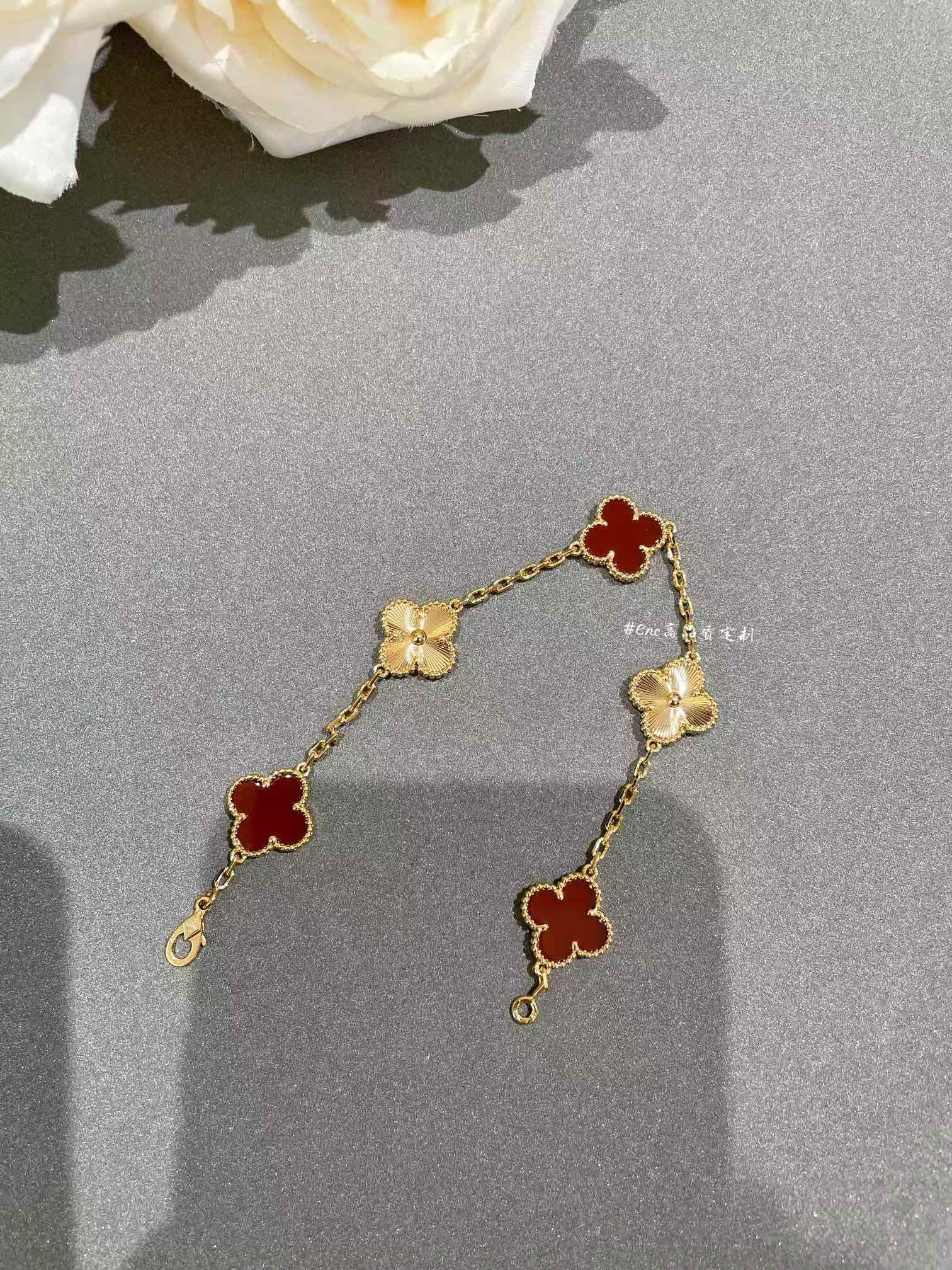 replica Van Cleef & Arpels Vintage Alhambra Five Clover Bracelet 5 Motifs - H Lin Jewelry