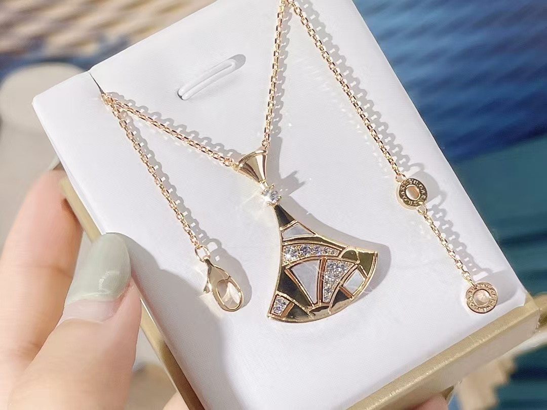 replica Bvlgari Divas' Dream Necklace - H Lin Jewelry