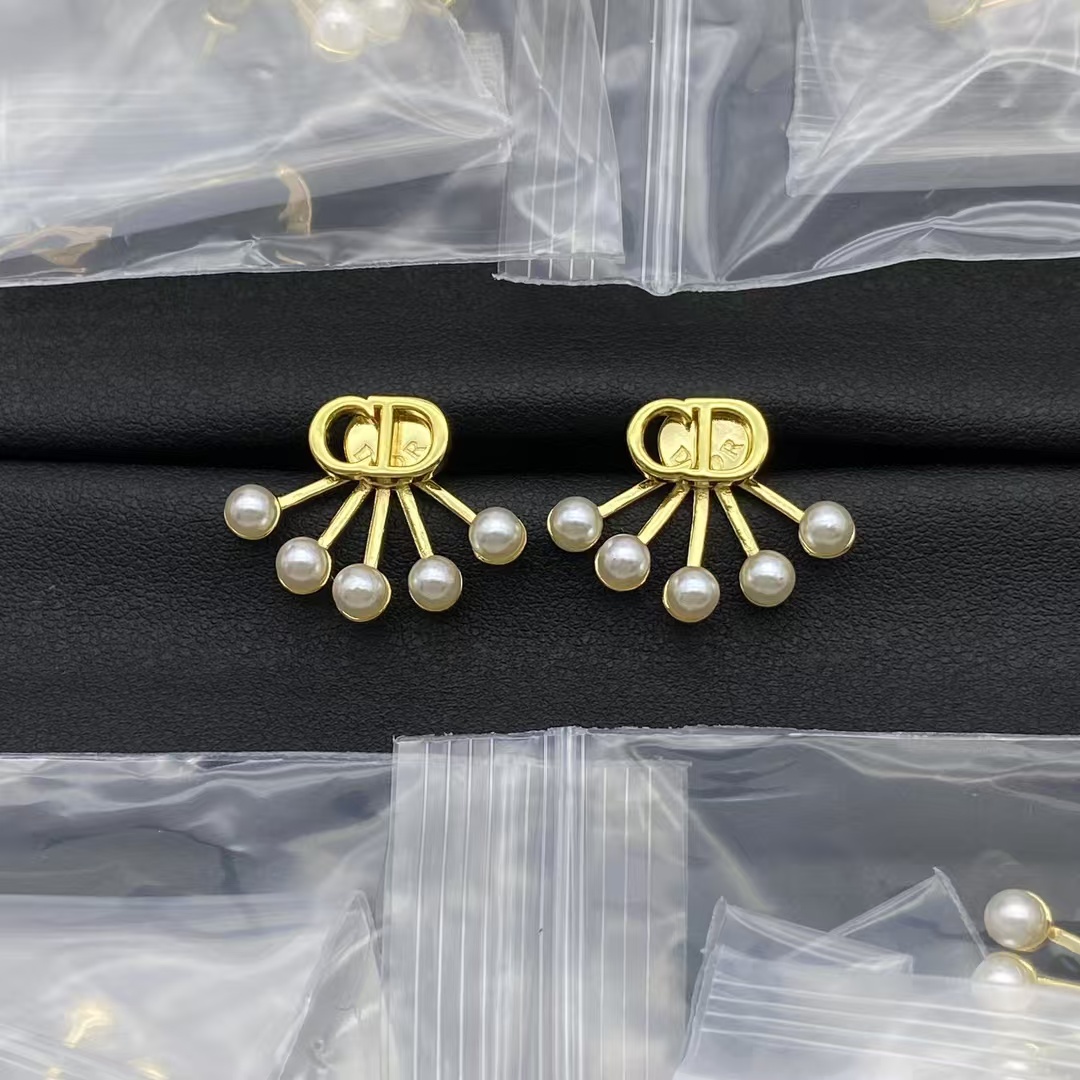 replica Dior CD 4 Pearls Drop Earrings - H Lin Jewelry