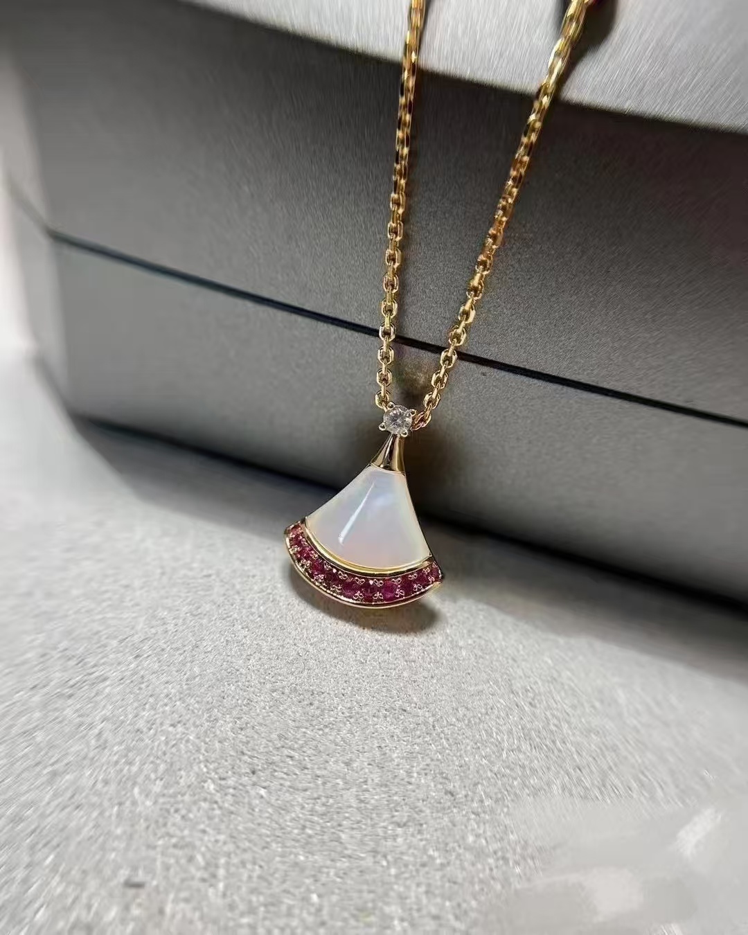 replica Bvlgari Divas' Dream Necklace - H Lin Jewelry