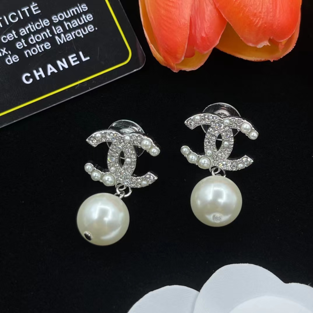replica Chanel Prom Pearl Dangle Earrings - H Lin Jewelry