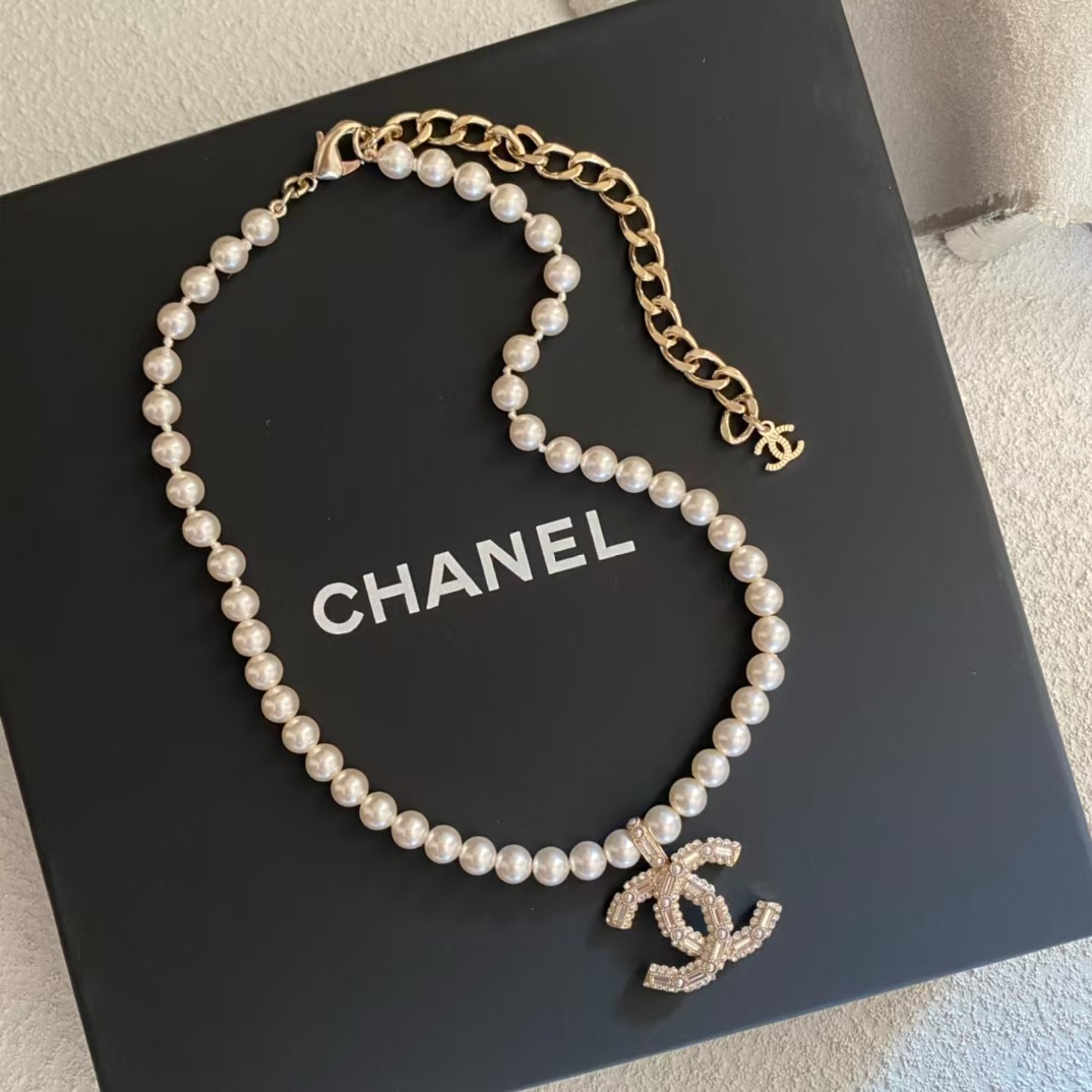 replica Chanel Big Double C Pendant Pearl Necklace - H Lin Jewelry