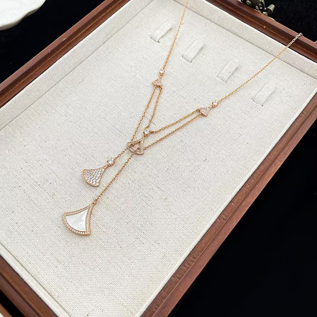 replica Bvlgari Divas' Dream Necklace - H Lin Jewelry