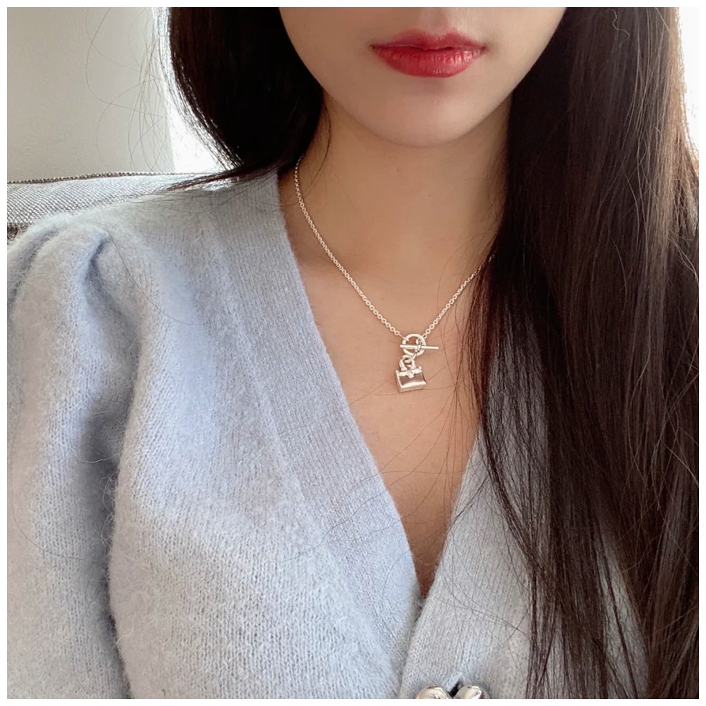 replica Hermes OT Clasp Plain Surface Bag Pendant Necklace - H Lin Jewelry