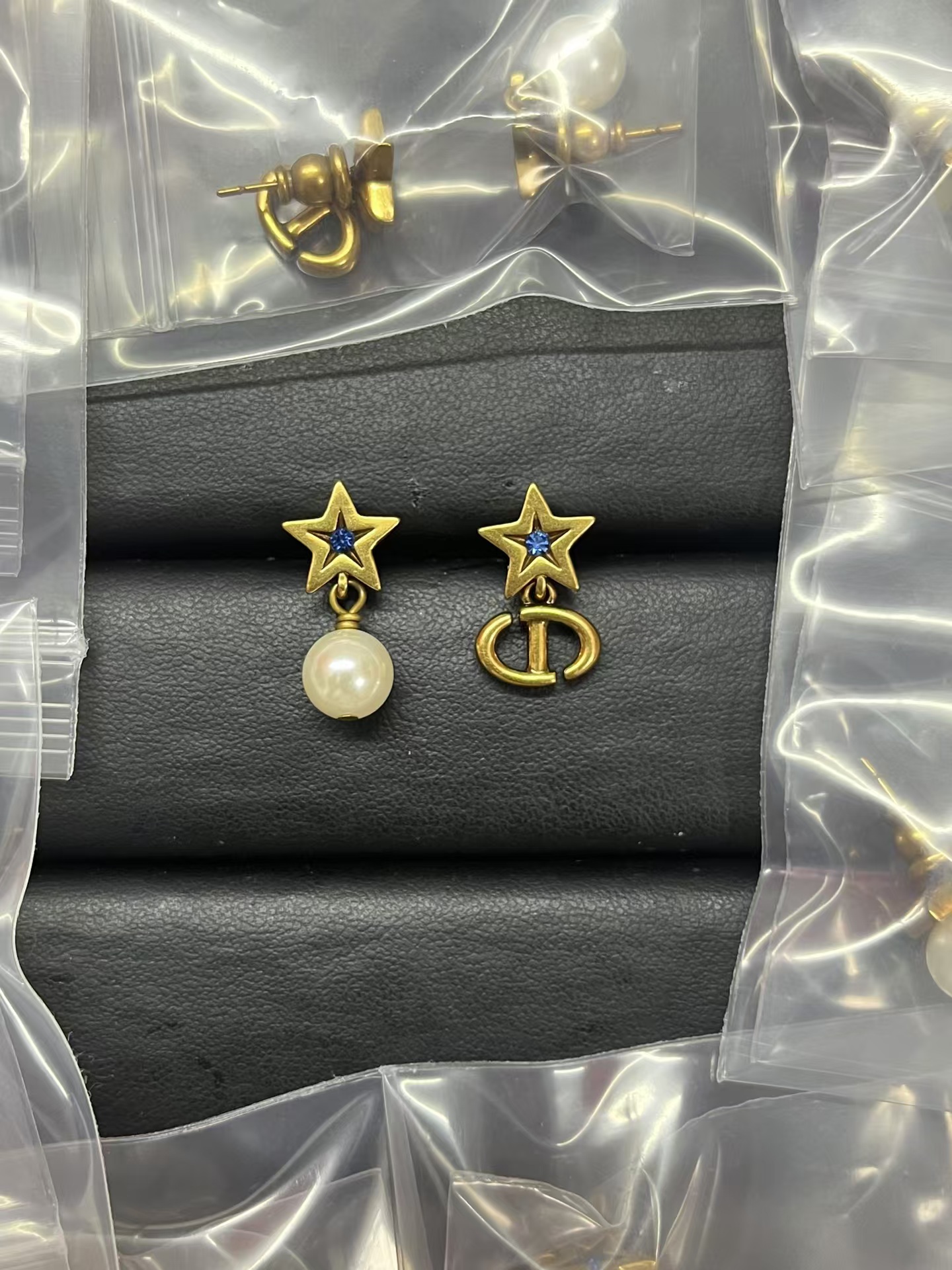 replica Dior Asymmetric Star Earrings - H Lin Jewelry