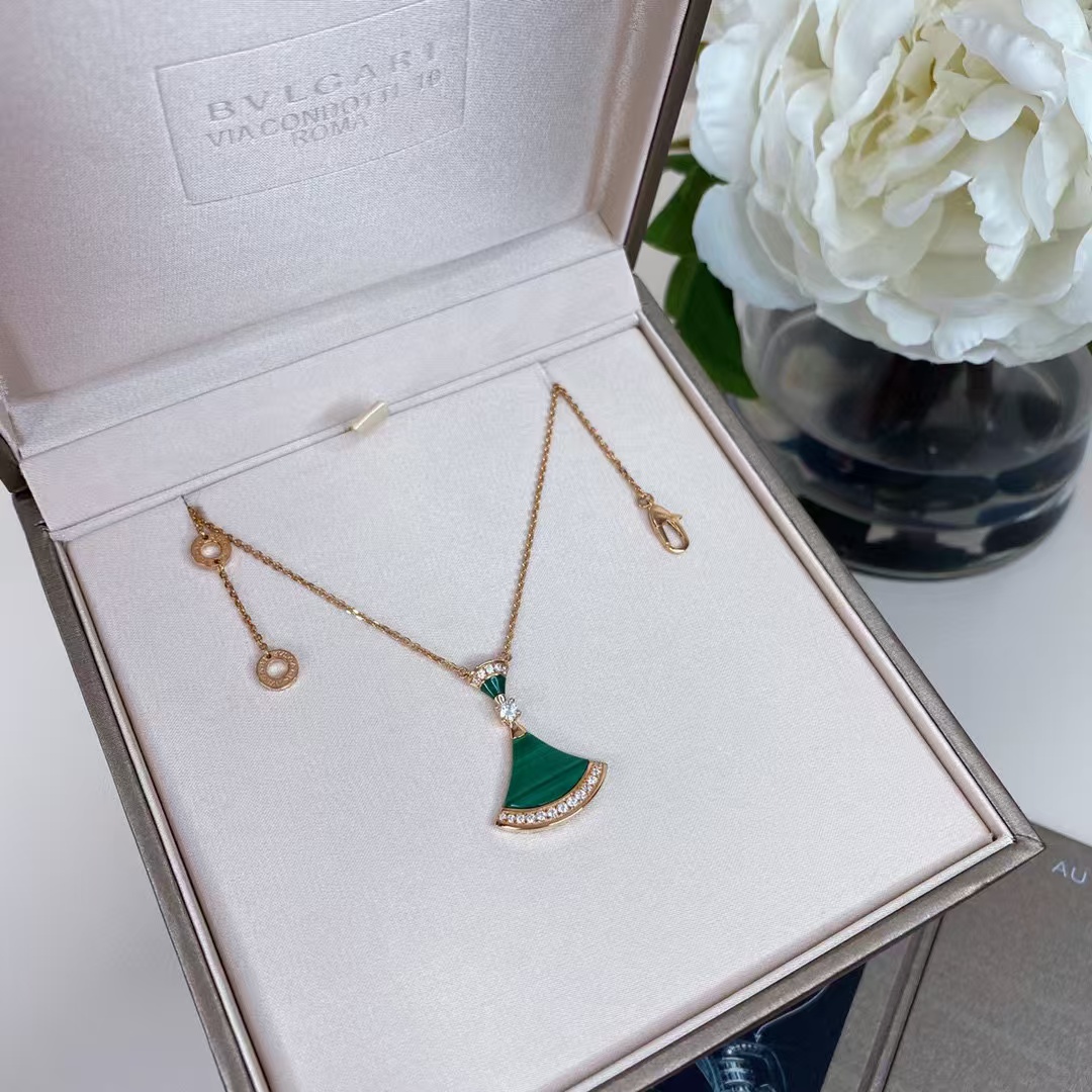 replica Bvlgari Divas' Dream Necklace - Malachite - H Lin Jewelry