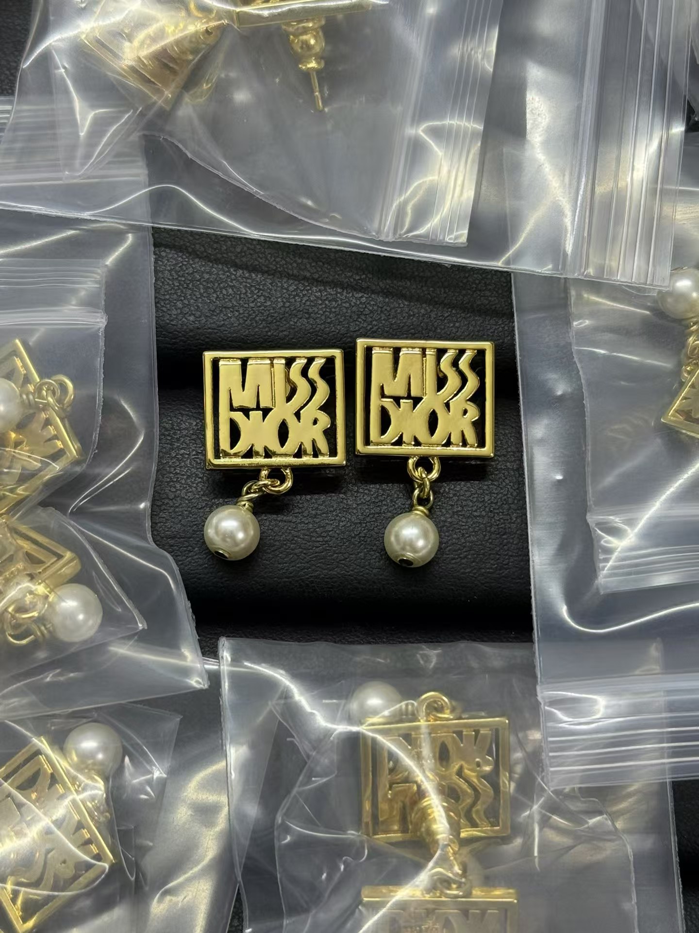 replica Miss Dior Pearl Drop Earrings - H Lin Jewelry