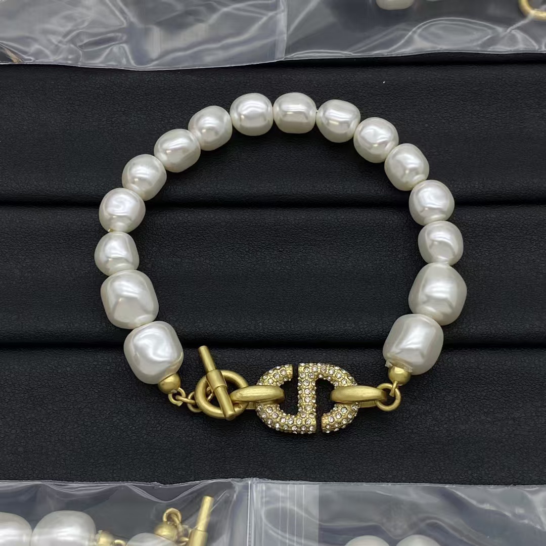replica Dior CD OT Clasp Baroque Pearl Bracelet - H Lin Jewelry