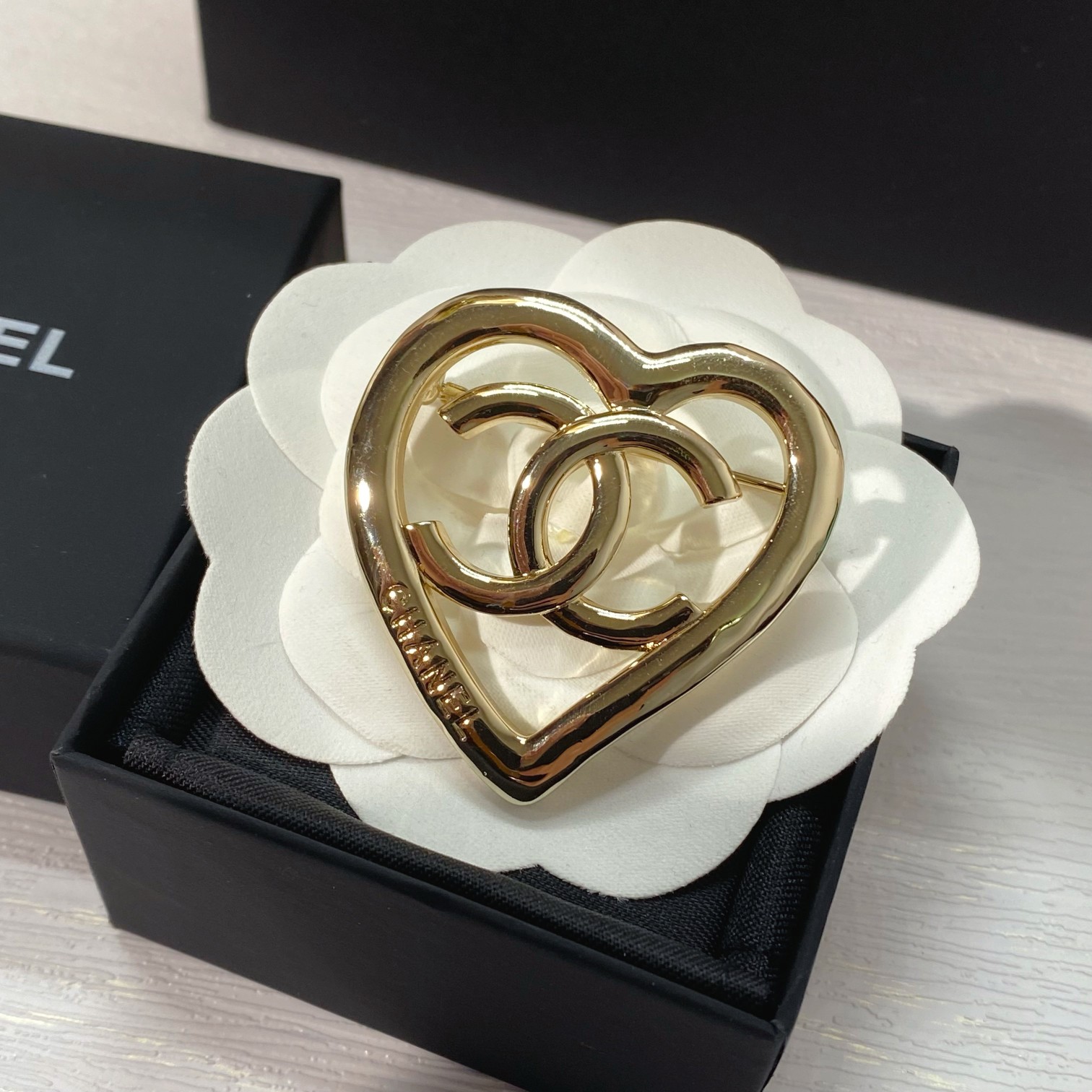 replica Chanel Hollow Heart CC Brooch - H Lin Jewelry
