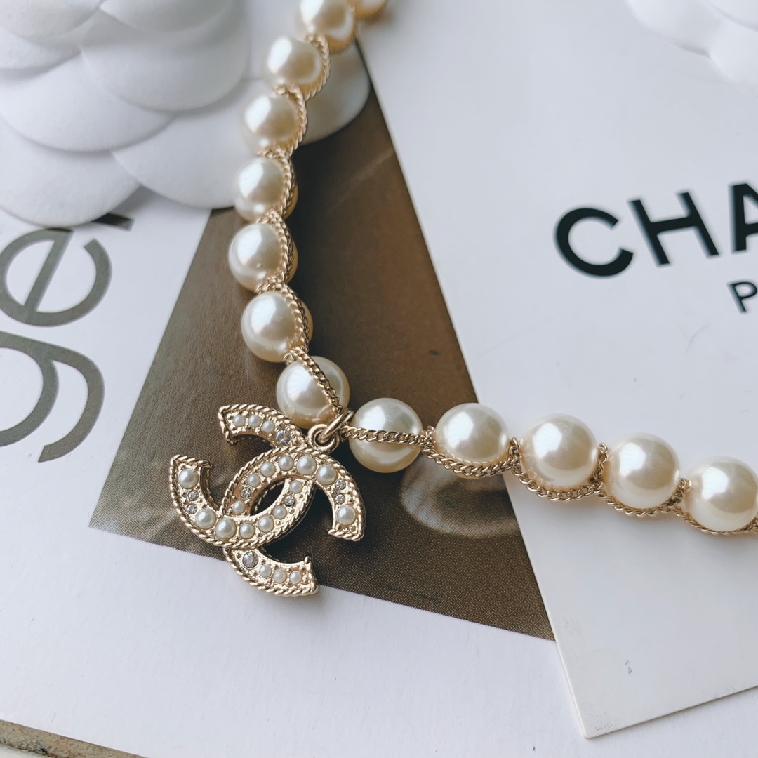replica Chanel Light Gold Chain Wrap Pearl Bracelet with CC Charm - H Lin Jewelry